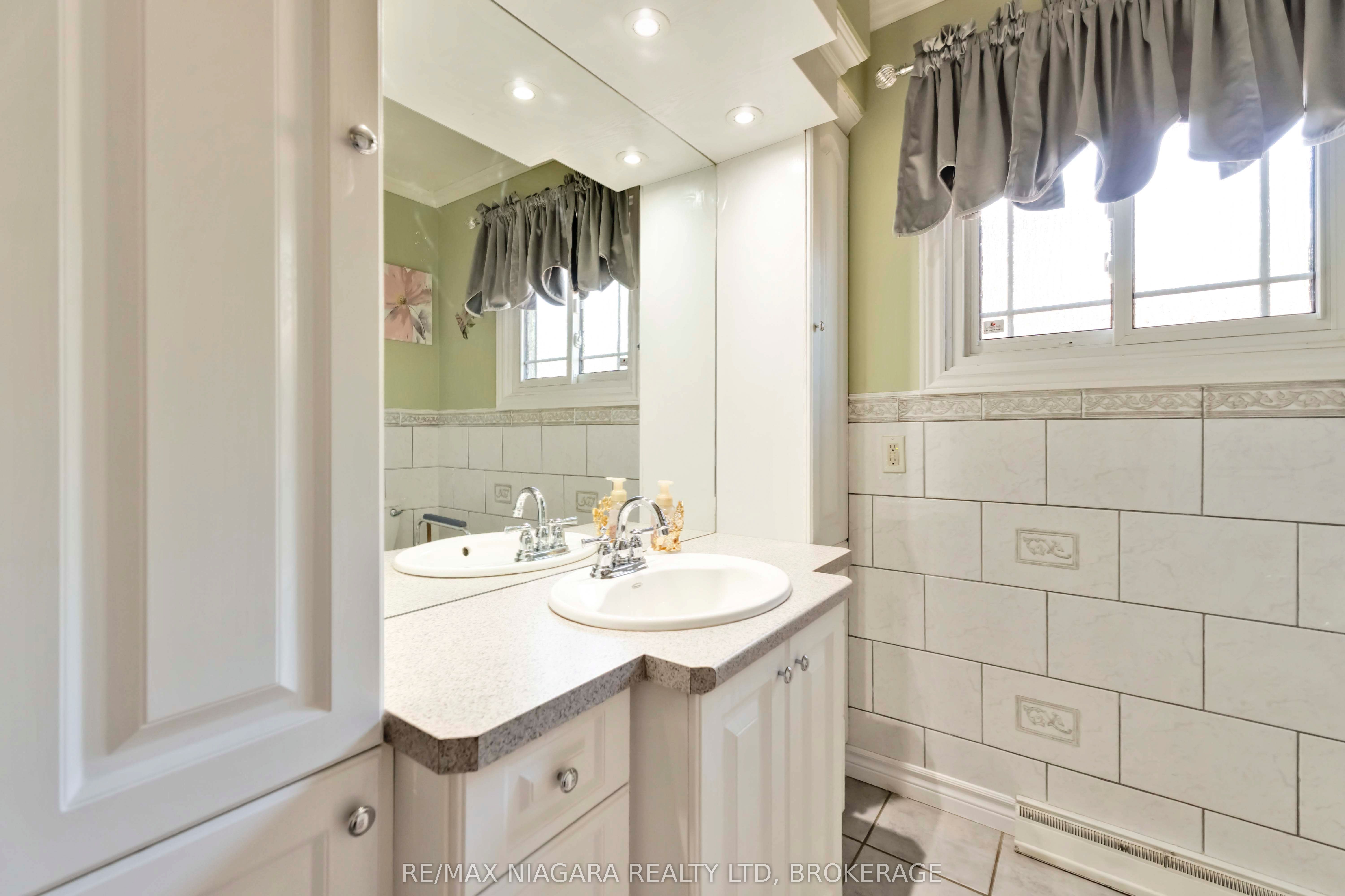 20 Armour Drive Property Photo 14
