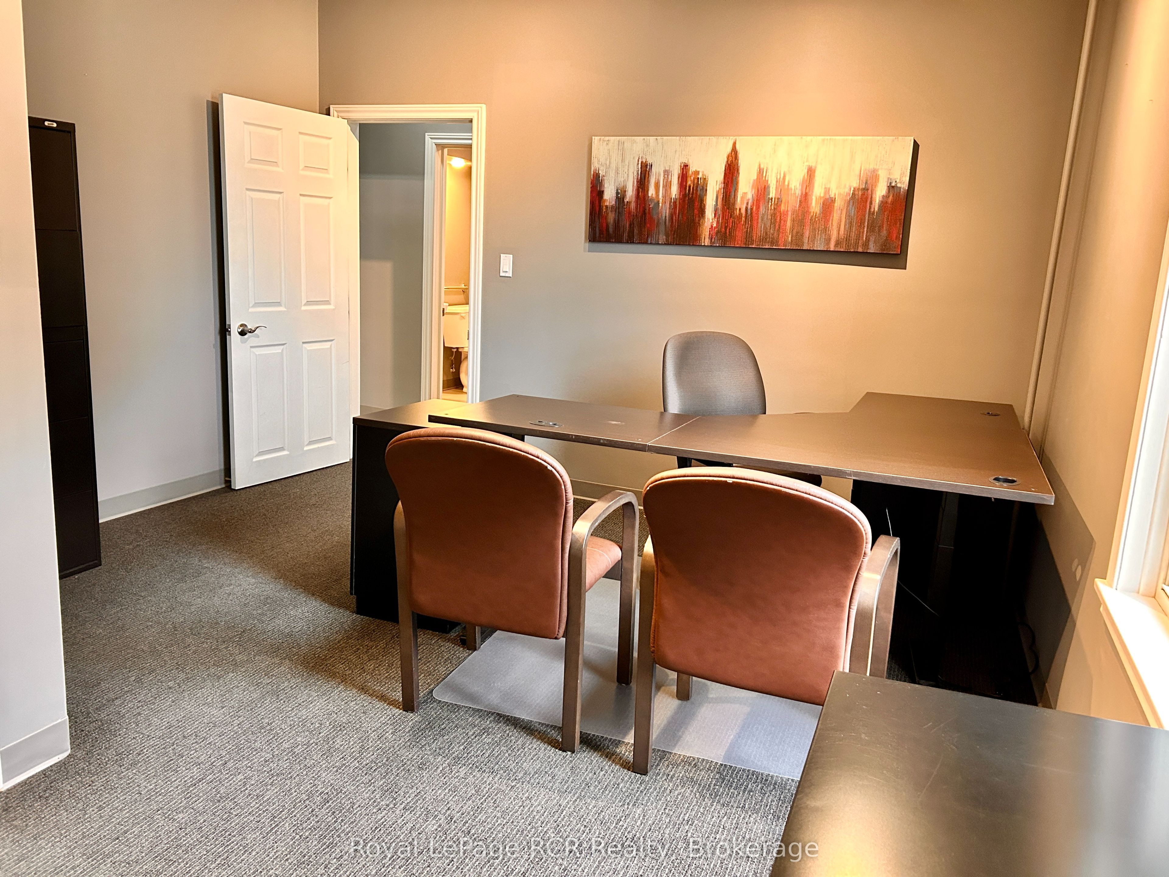 11 Durham Street E Property Photo 18