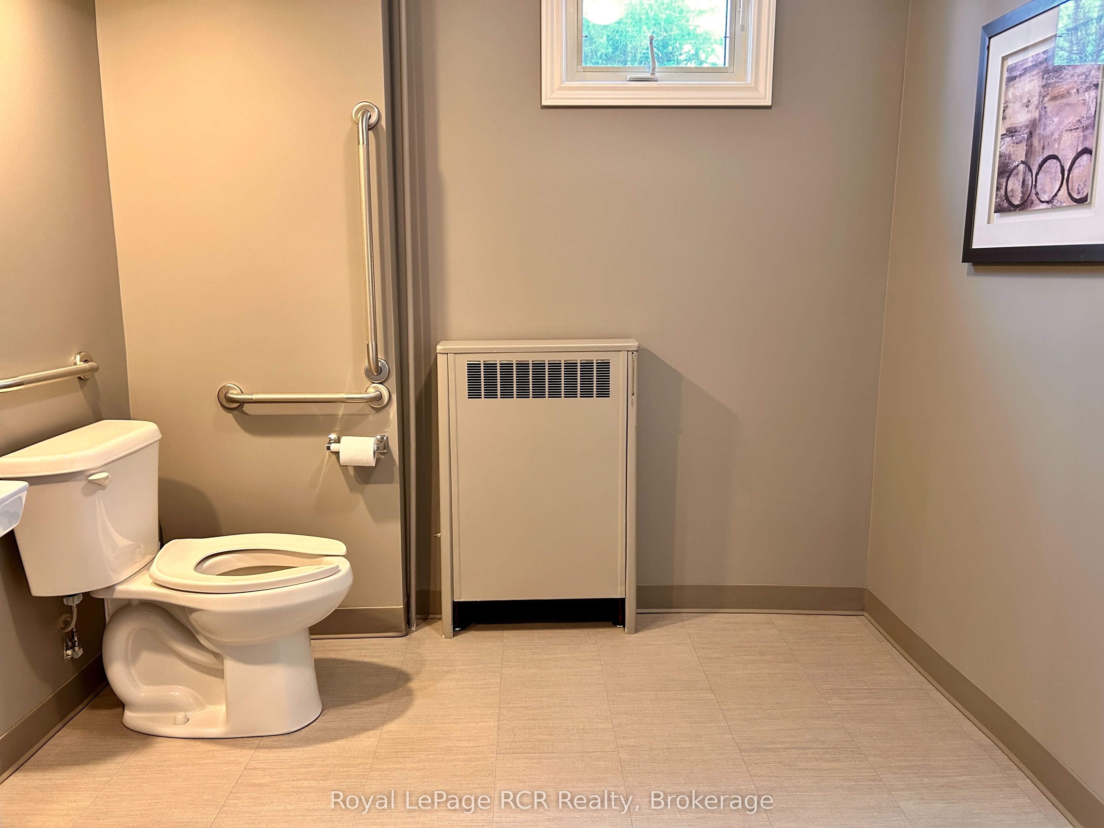 11 Durham Street E Property Photo 20