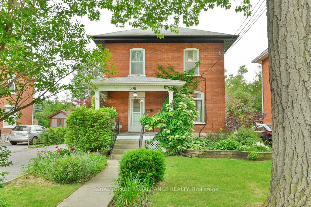 306 Bleecker Avenue Property Photo