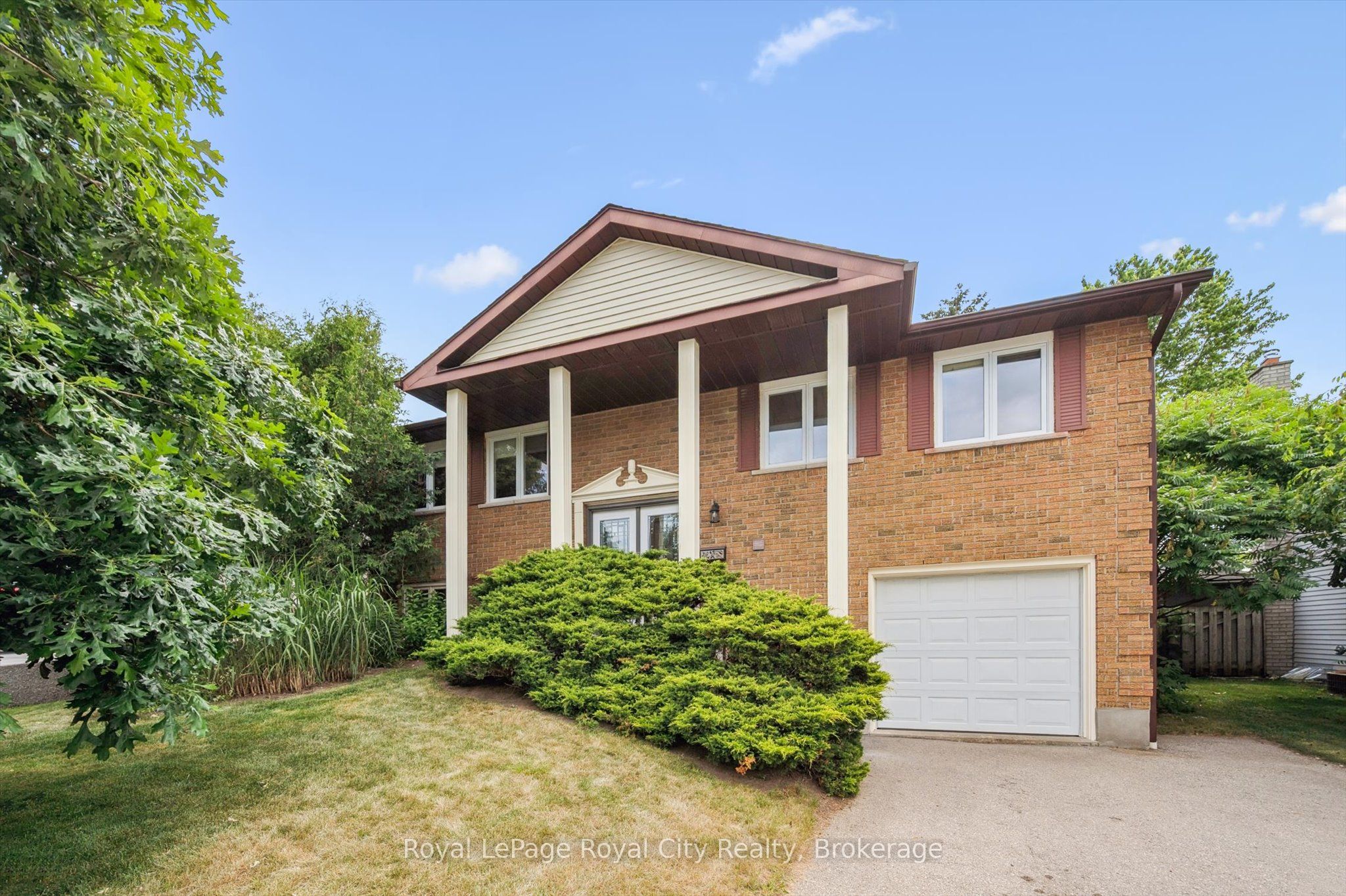 9 Dunhill Crescent Property Photo 1