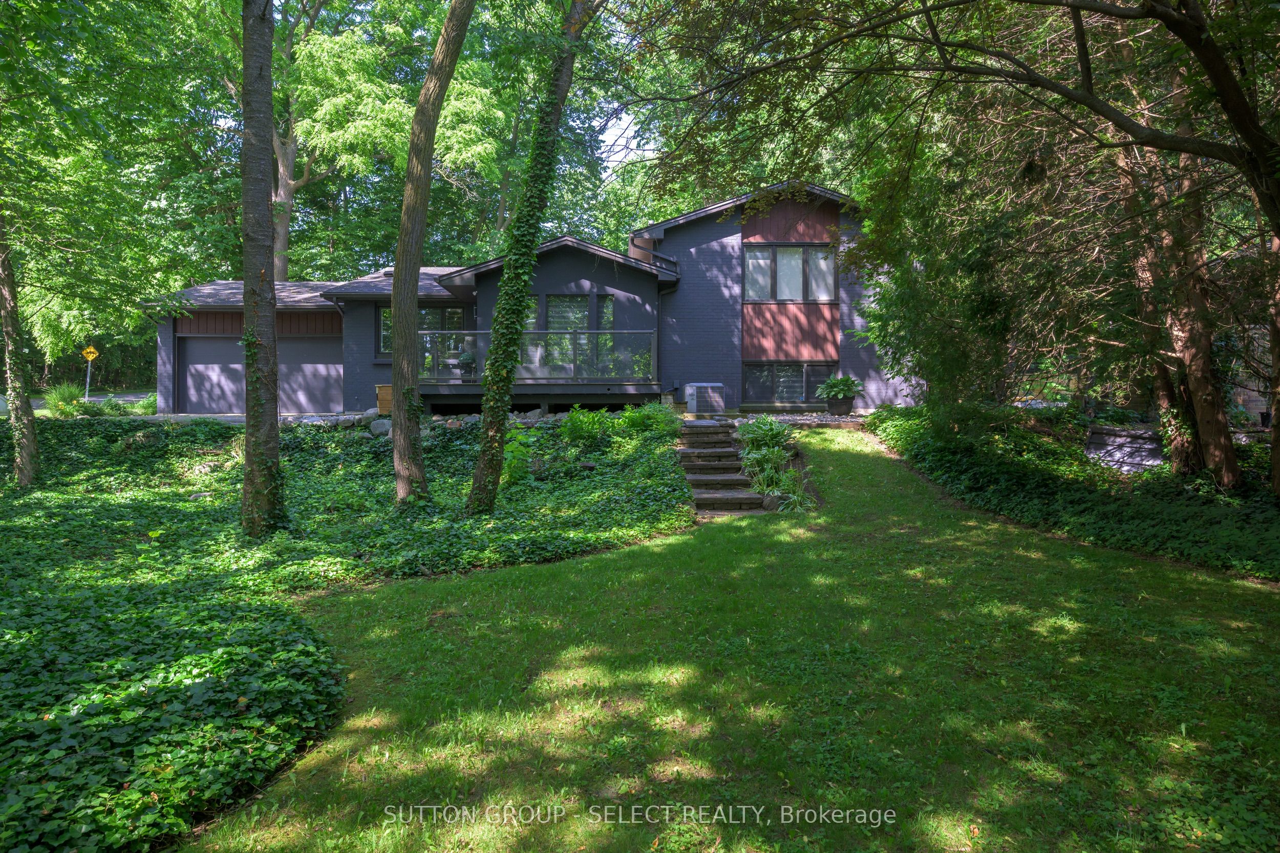 1625 Hillside Drive Property Photo 1