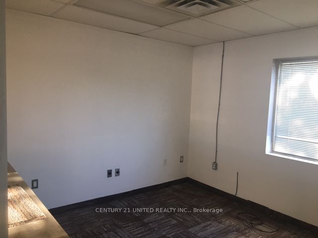 675 The Queensway N/a B Property Photo 4