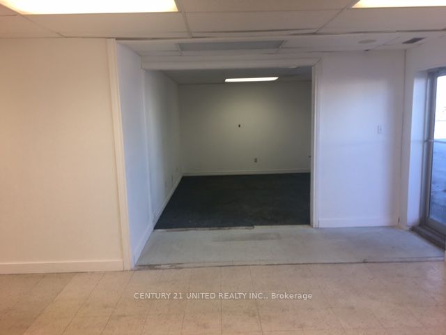 675 The Queensway N/a B Property Photo 7