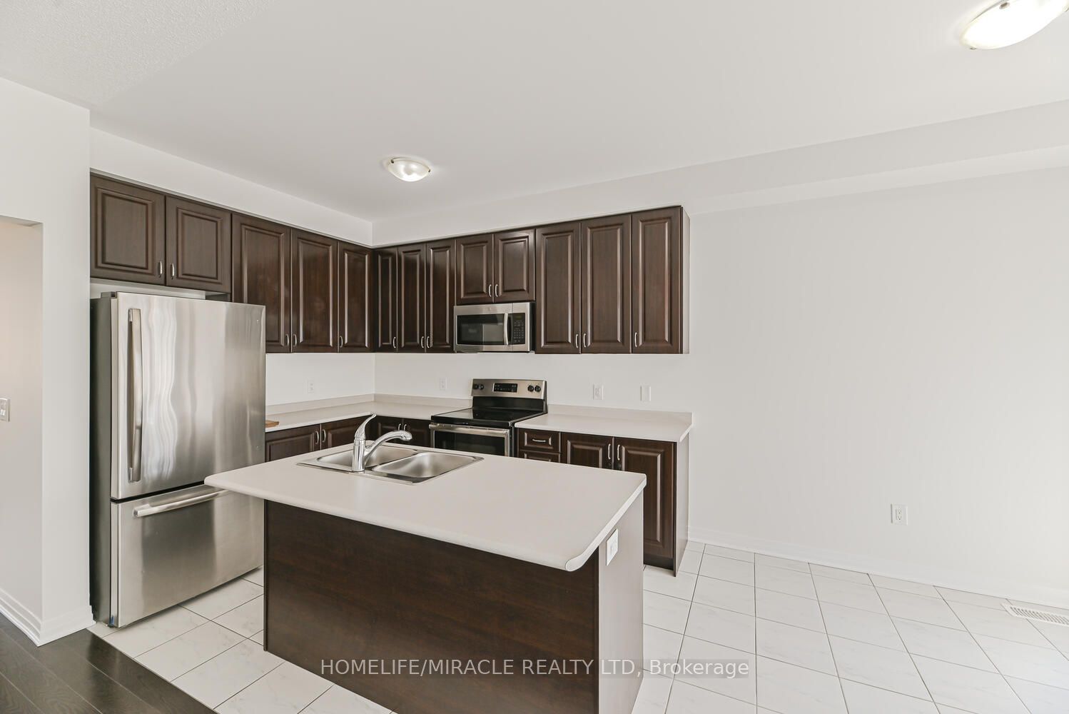 4047 Maitland Street Property Photo 17