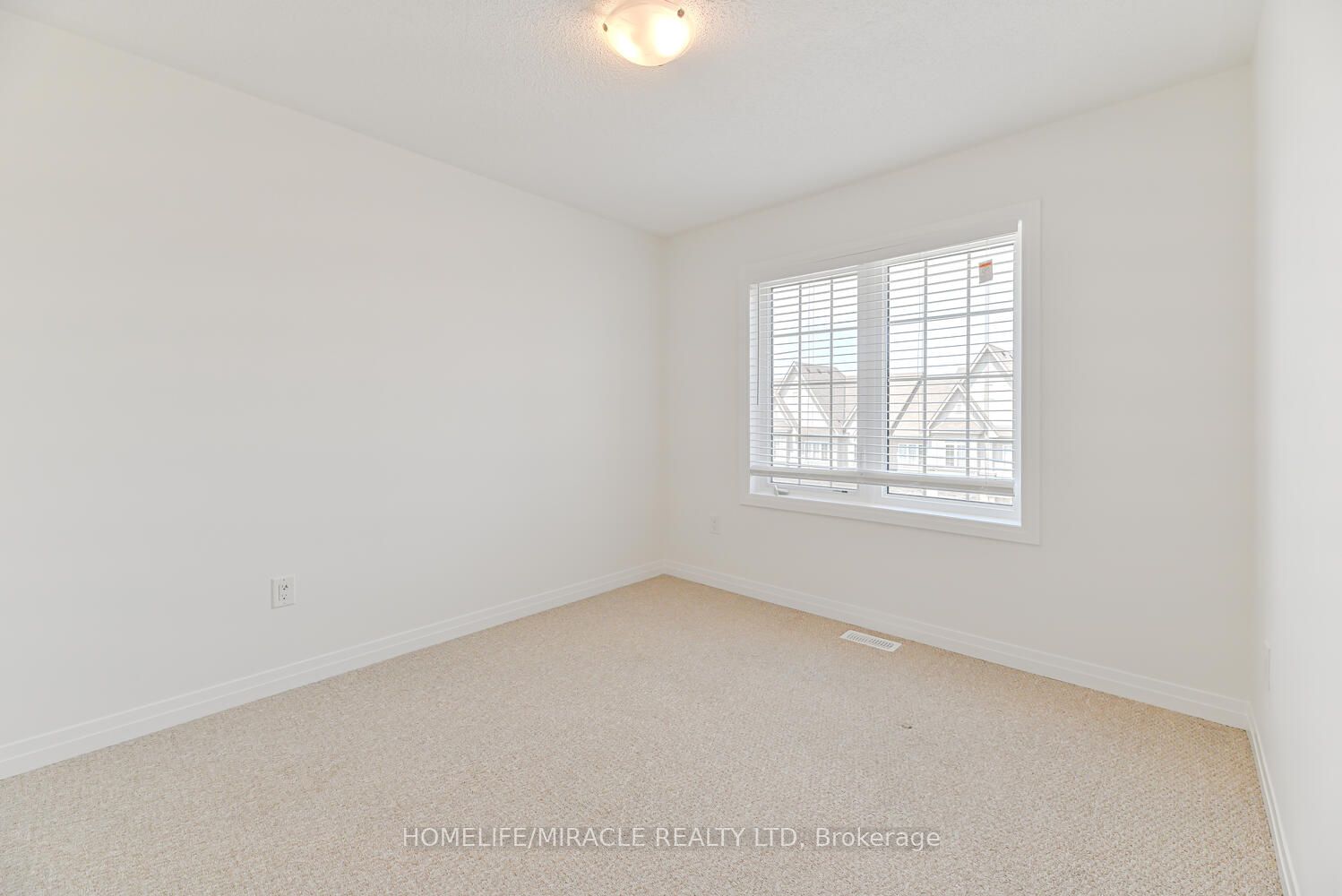 4047 Maitland Street Property Photo 24