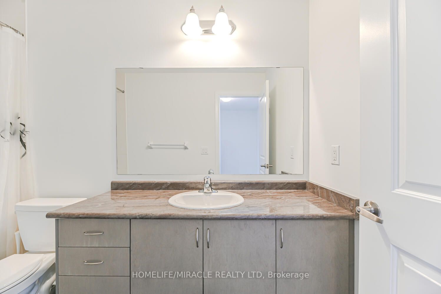 4047 Maitland Street Property Photo 27