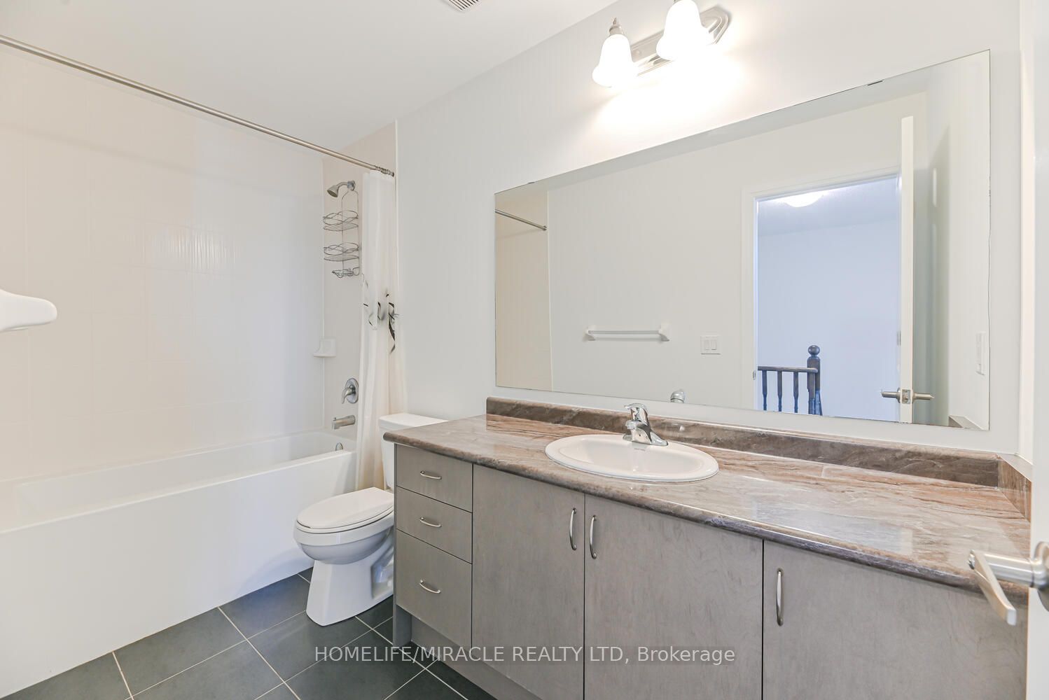4047 Maitland Street Property Photo 28