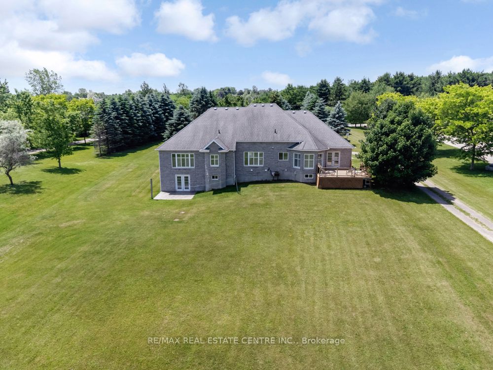 1753 Shellard Road Property Photo 10