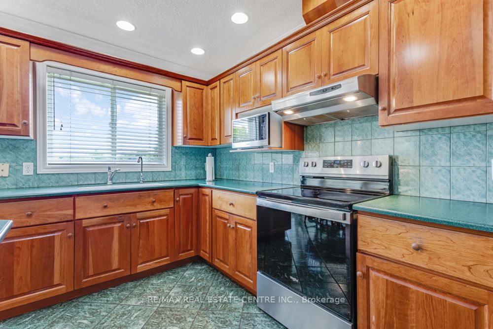 1753 Shellard Road Property Photo 21