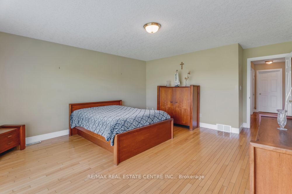 1753 Shellard Road Property Photo 33