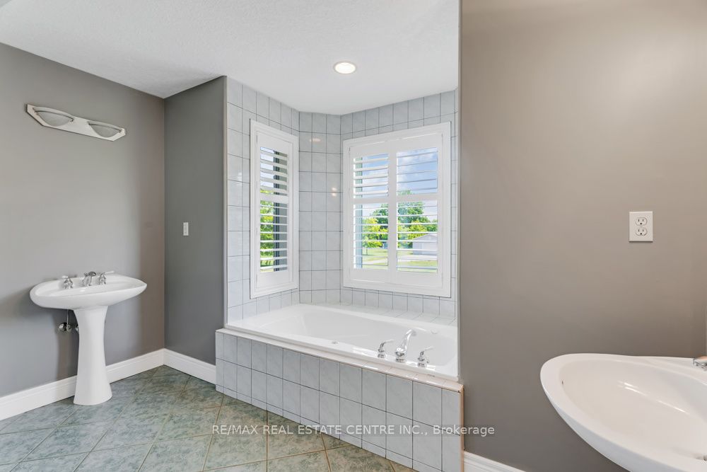 1753 Shellard Road Property Photo 34