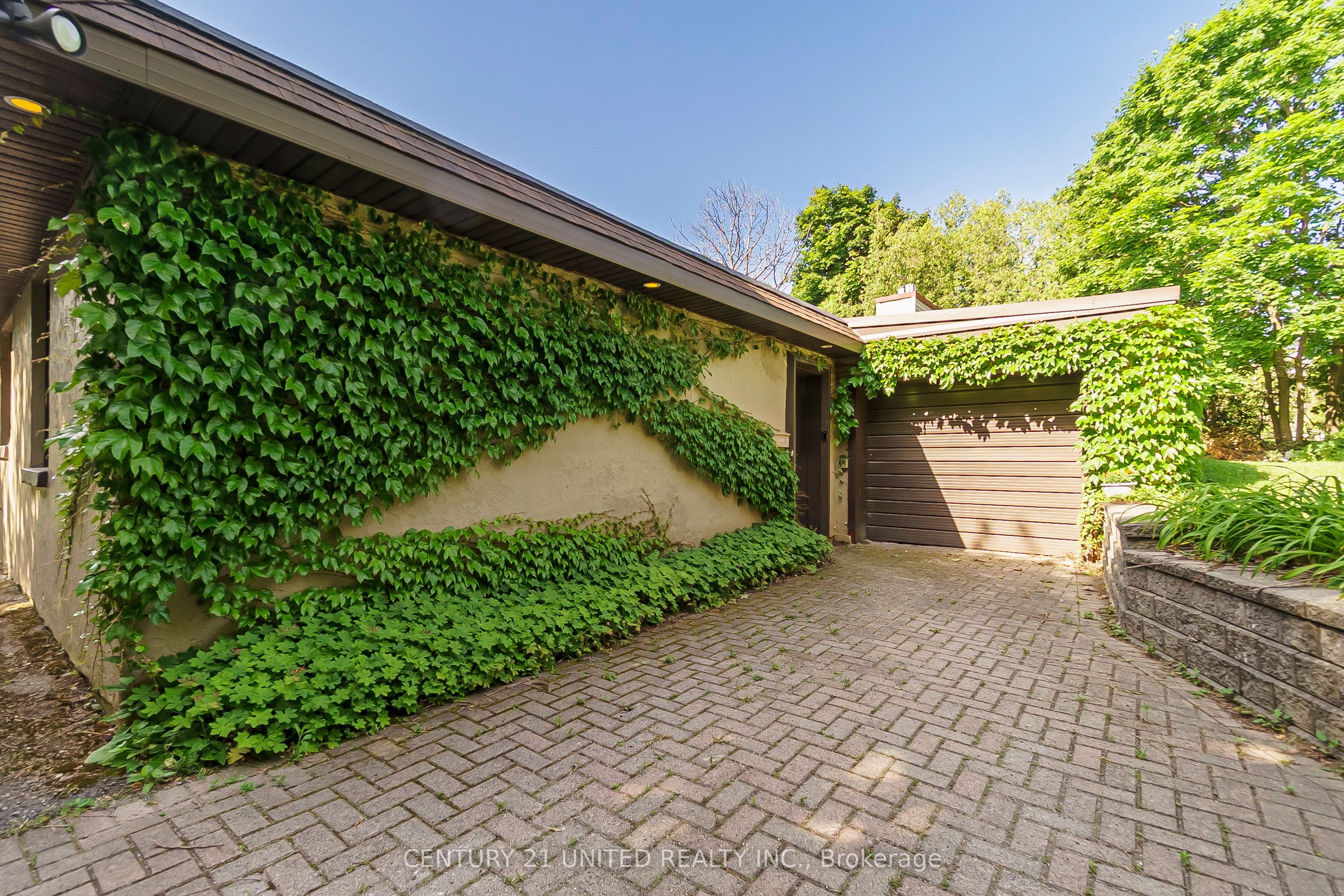 44 Moorecraig Road Property Photo 2
