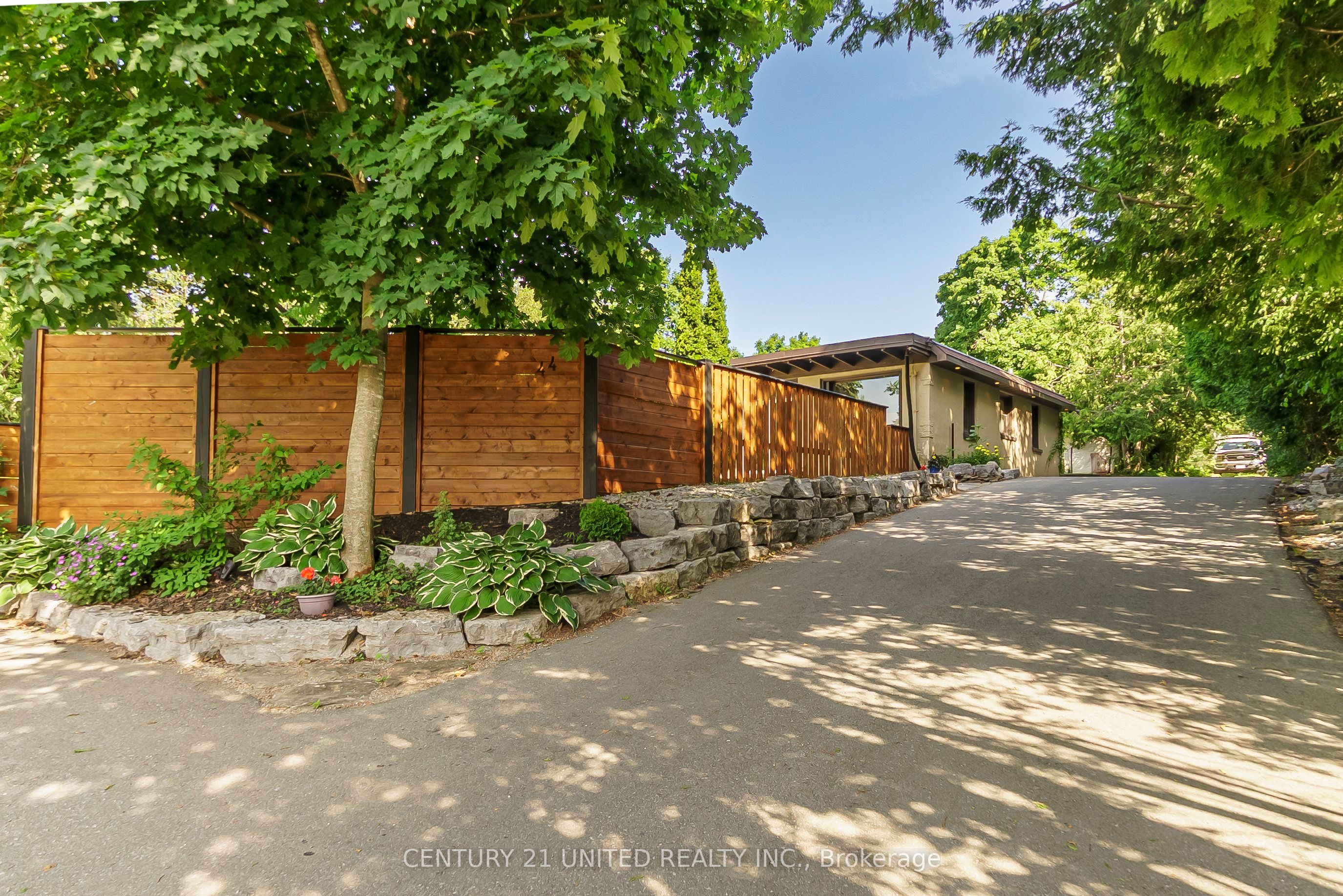 44 Moorecraig Road Property Photo 3