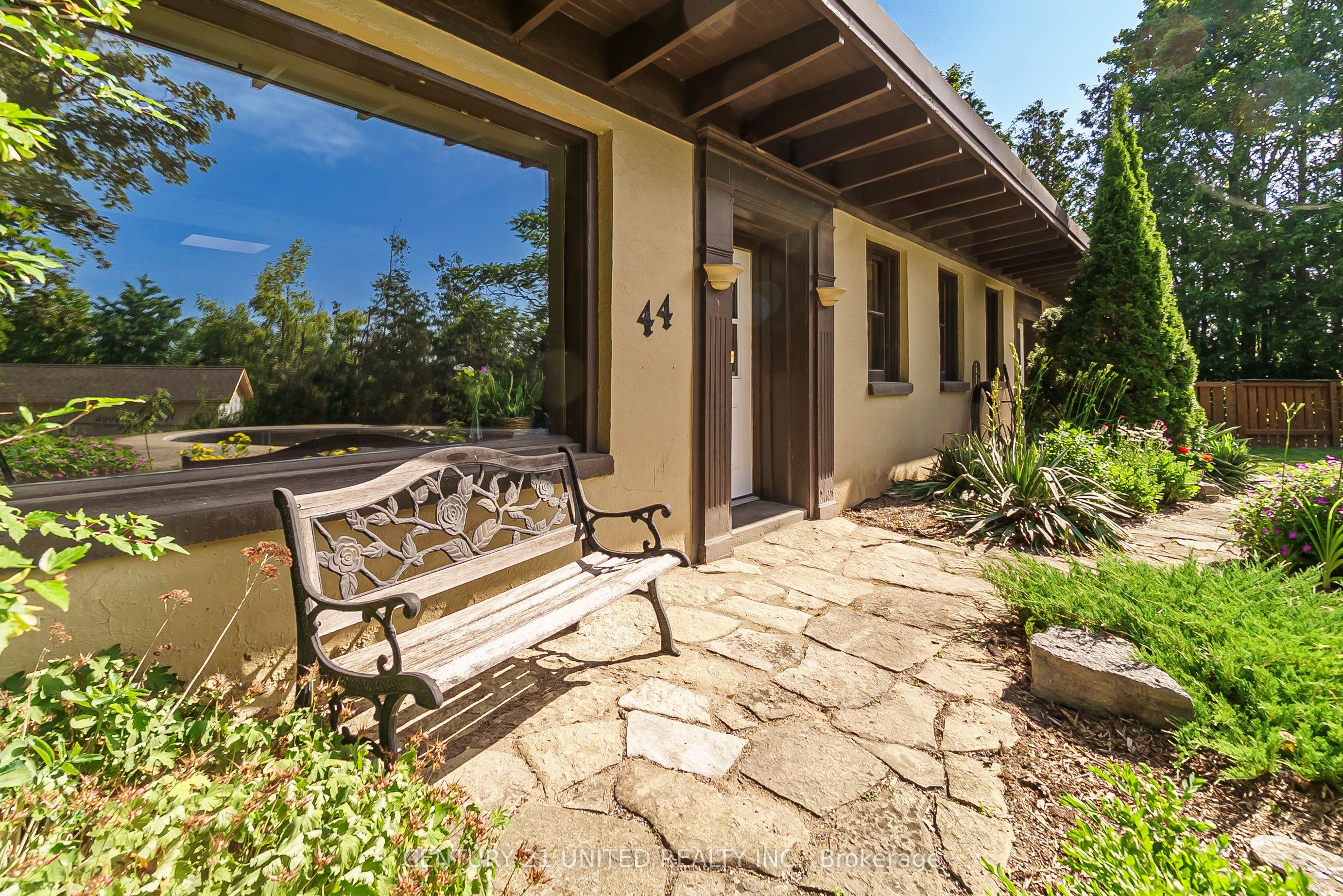 44 Moorecraig Road Property Photo 5