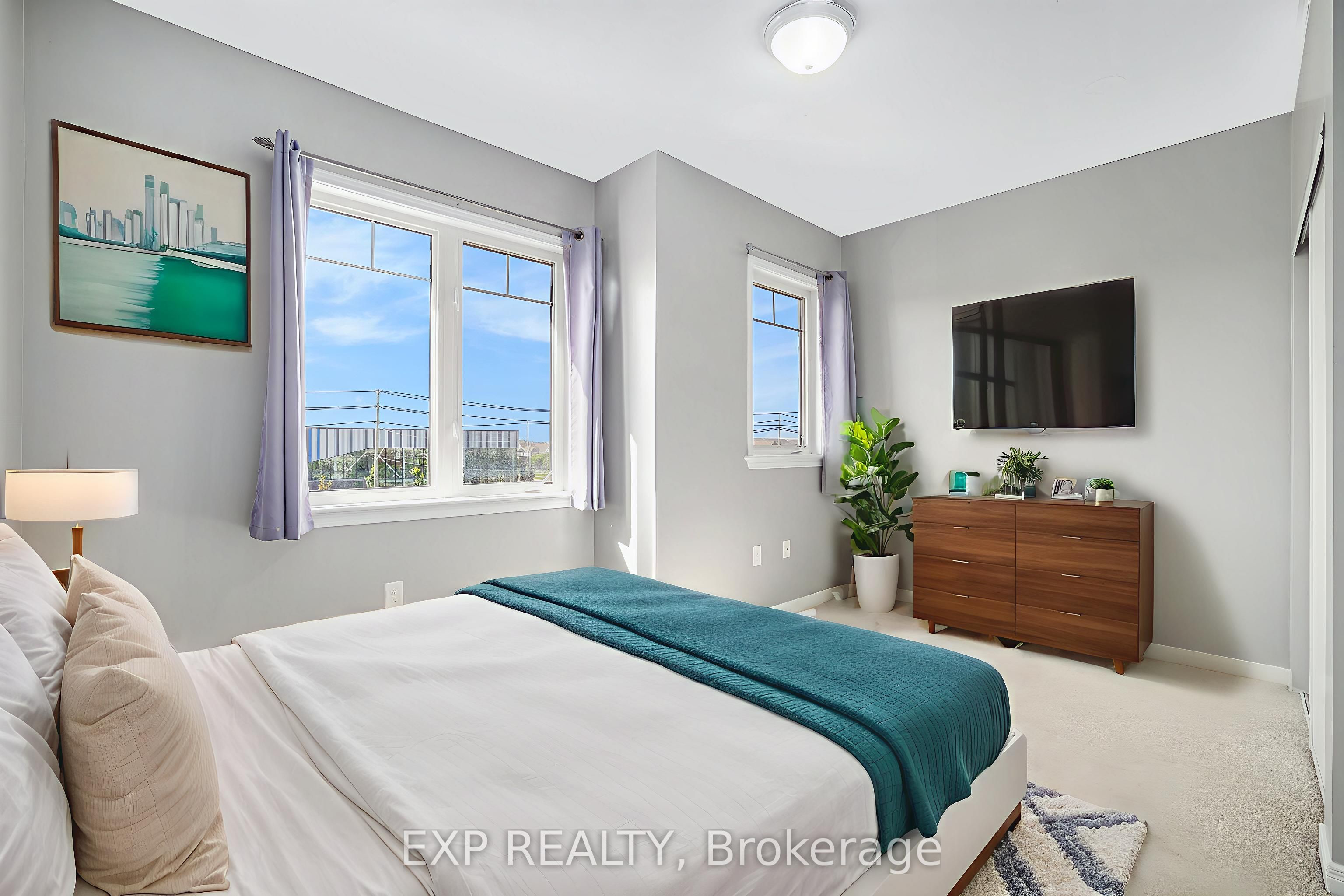 250 Shanly Private Property Photo 17
