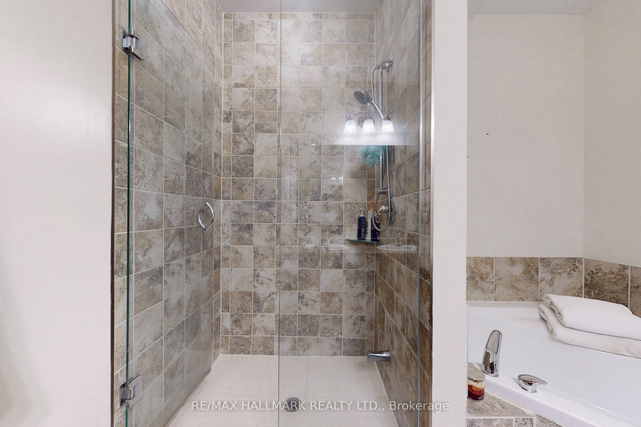 228 Blueski George Crescent 2 Property Photo 24