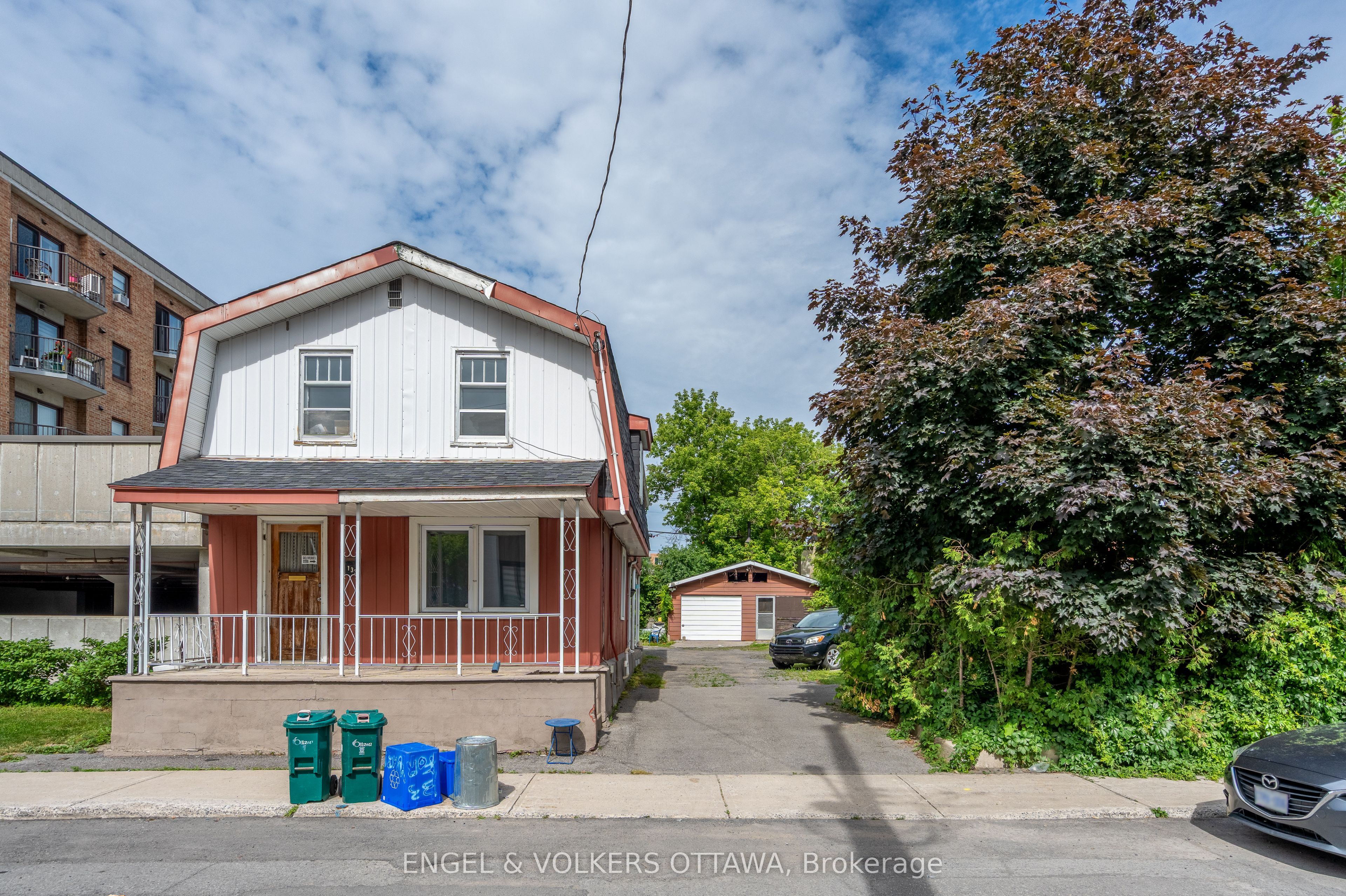 133 Forward Avenue