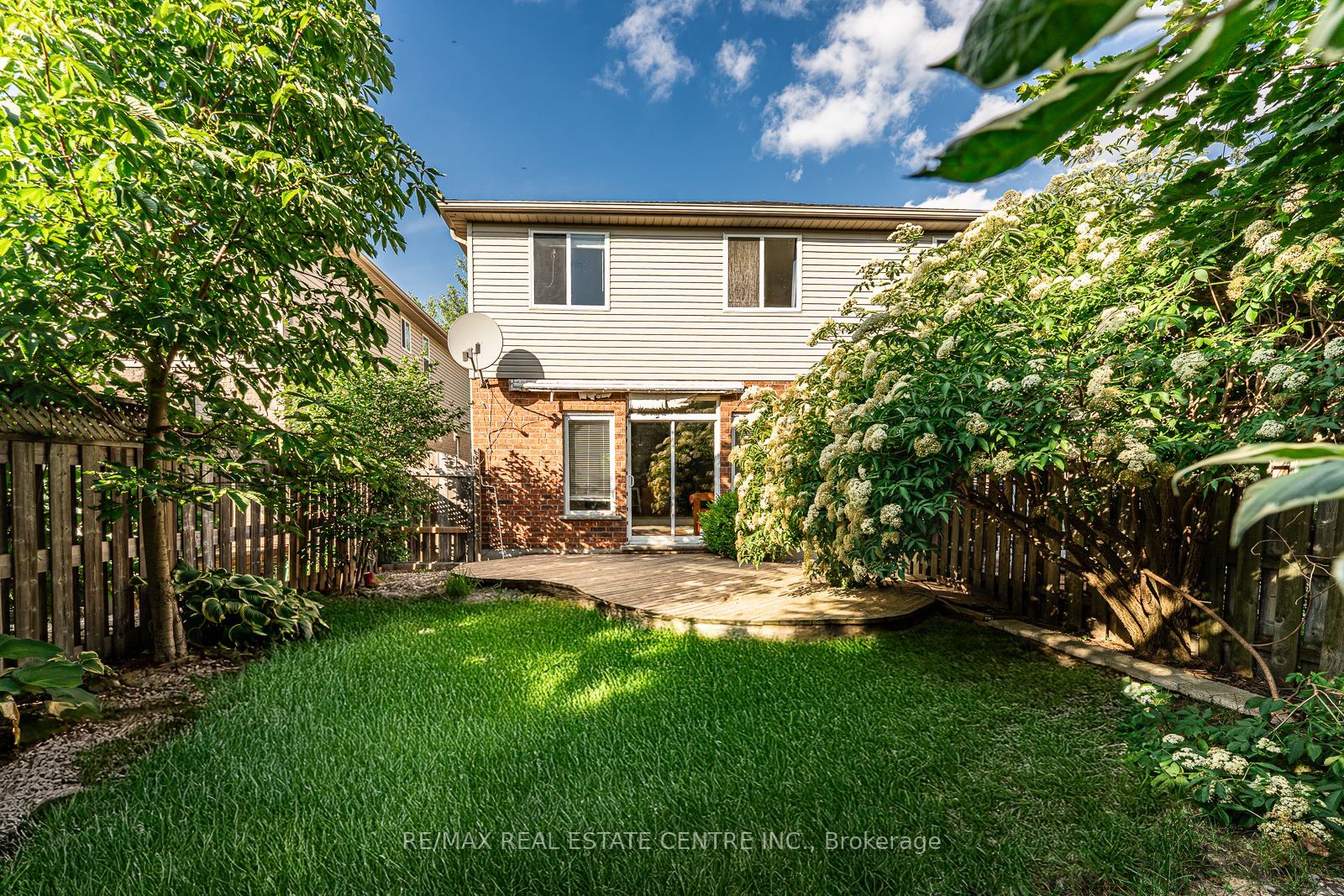499 Dansbury Drive Property Photo 34
