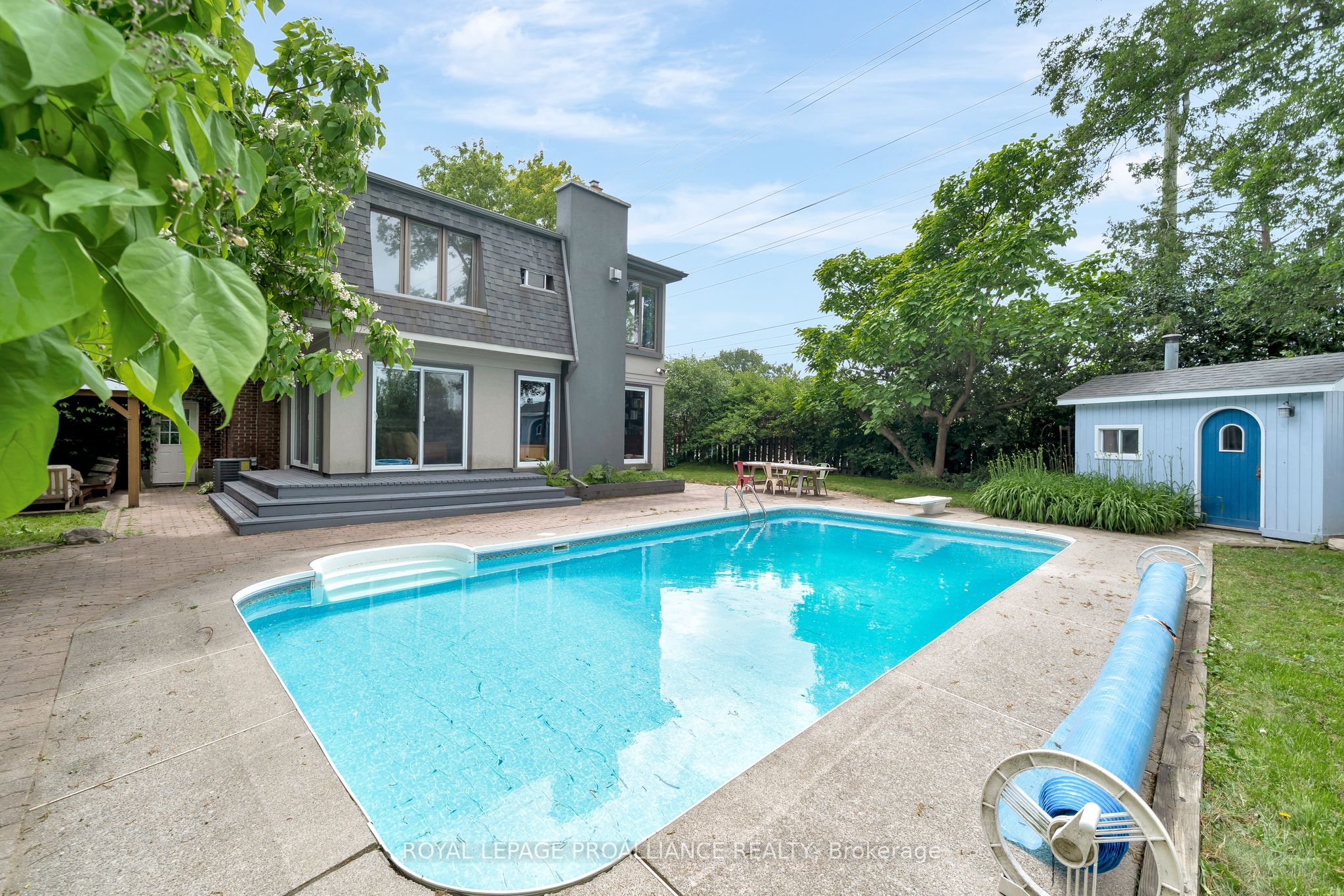 27 Forest Hill Crescent Property Photo 3