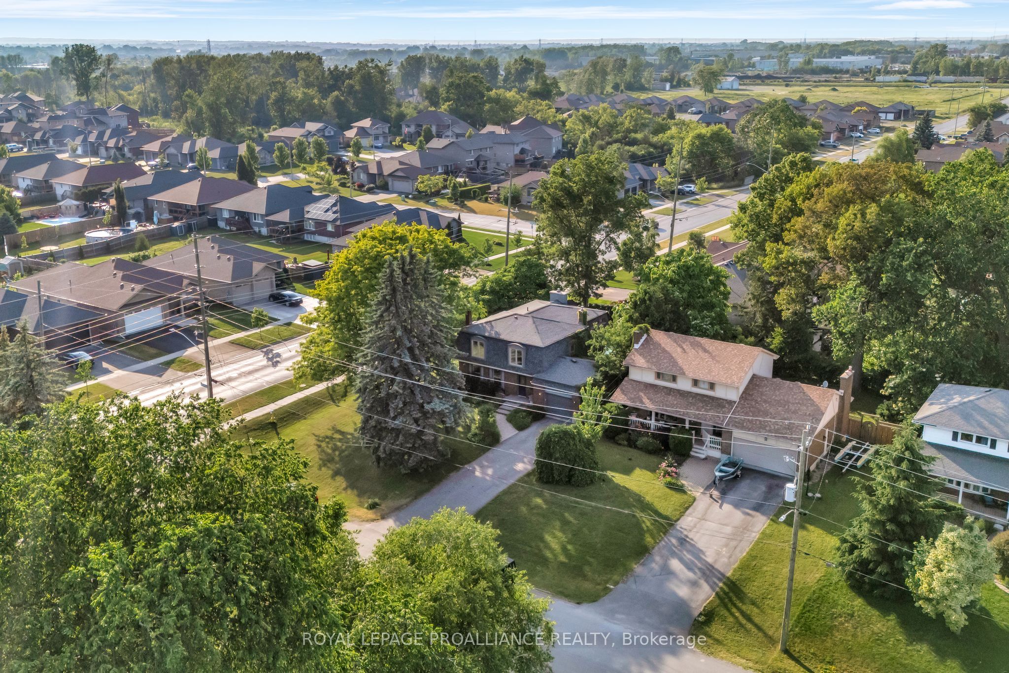 27 Forest Hill Crescent Property Photo 4