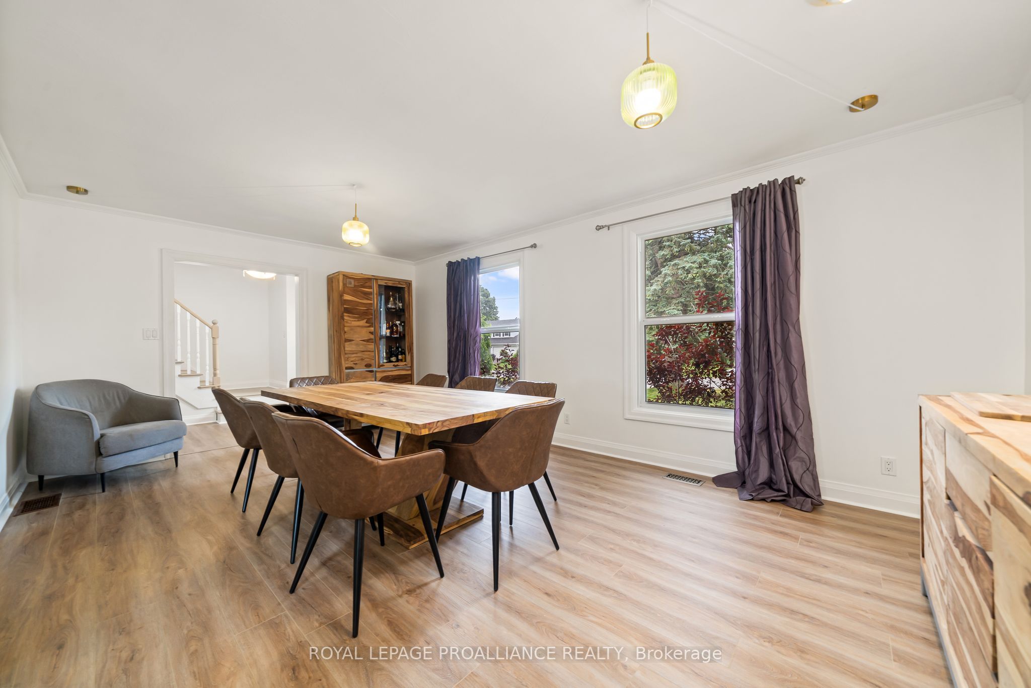 27 Forest Hill Crescent Property Photo 10