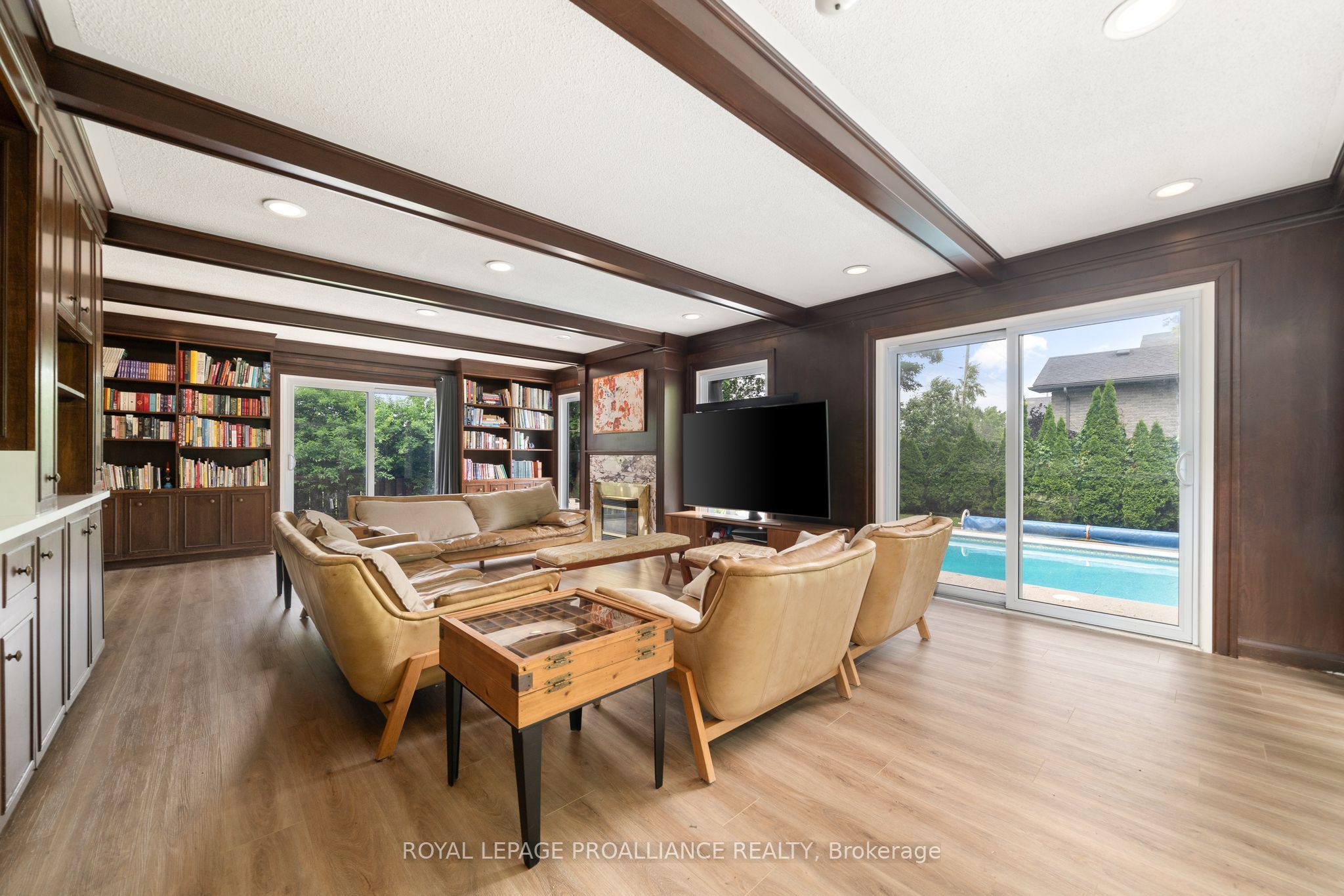 27 Forest Hill Crescent Property Photo 15