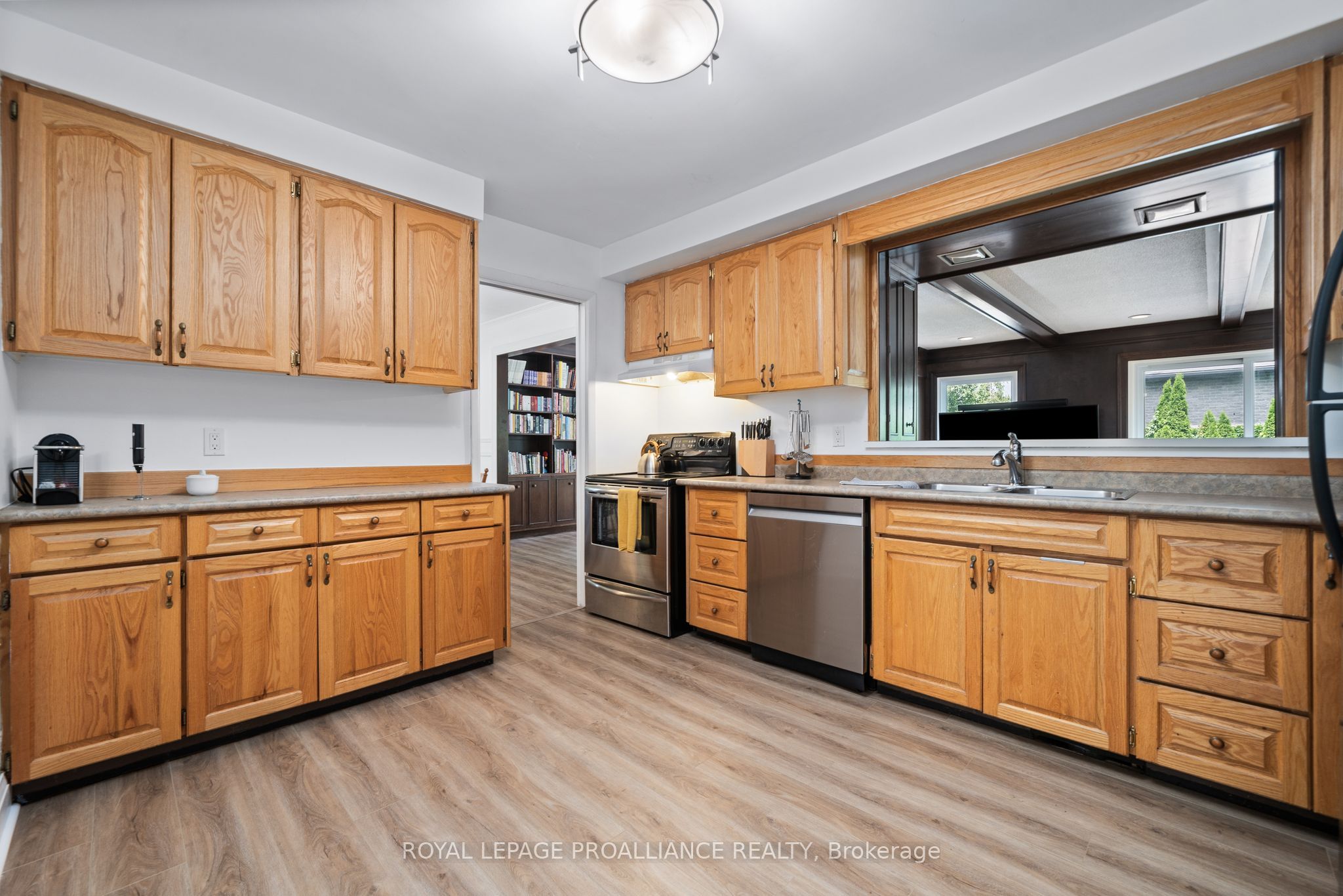 27 Forest Hill Crescent Property Photo 17