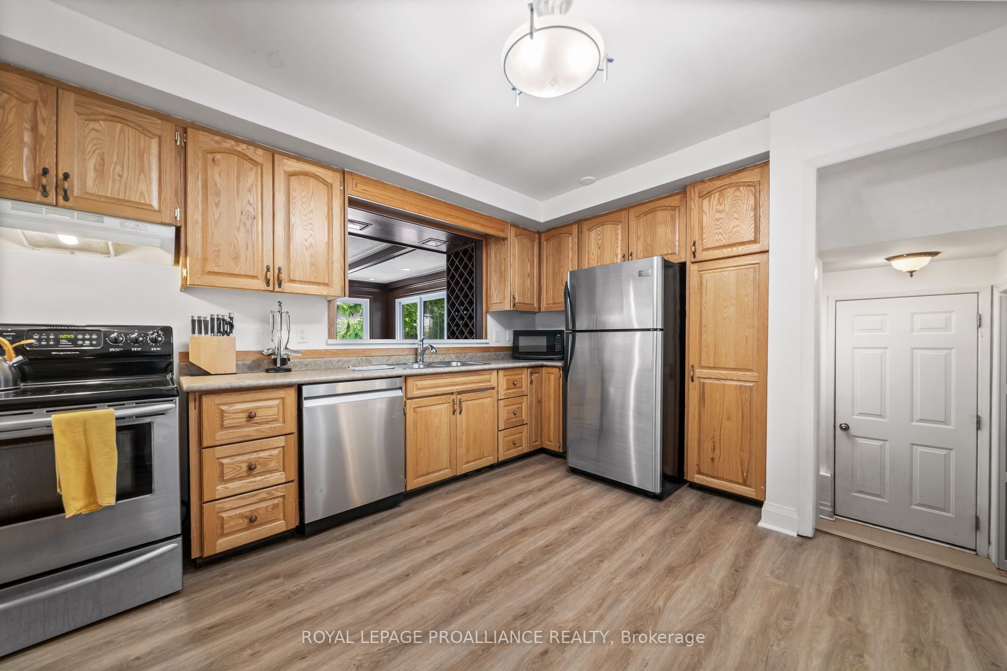 27 Forest Hill Crescent Property Photo 18