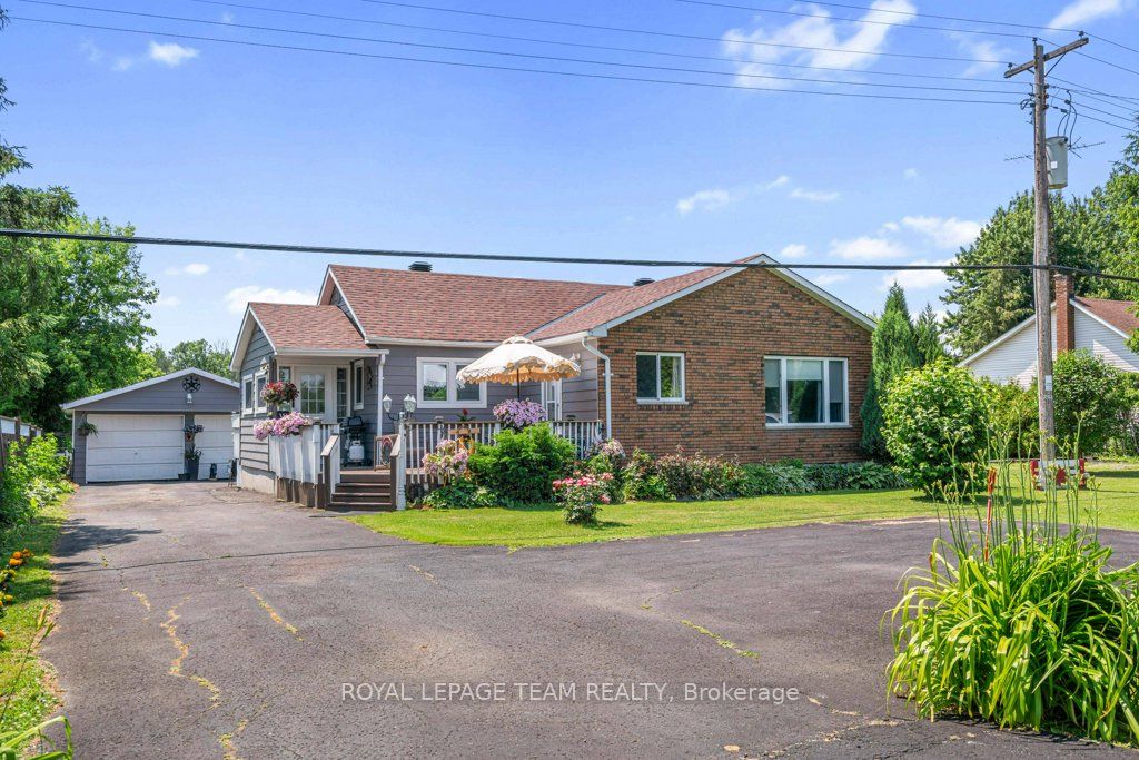 5466 County 8 Road Property Photo 1