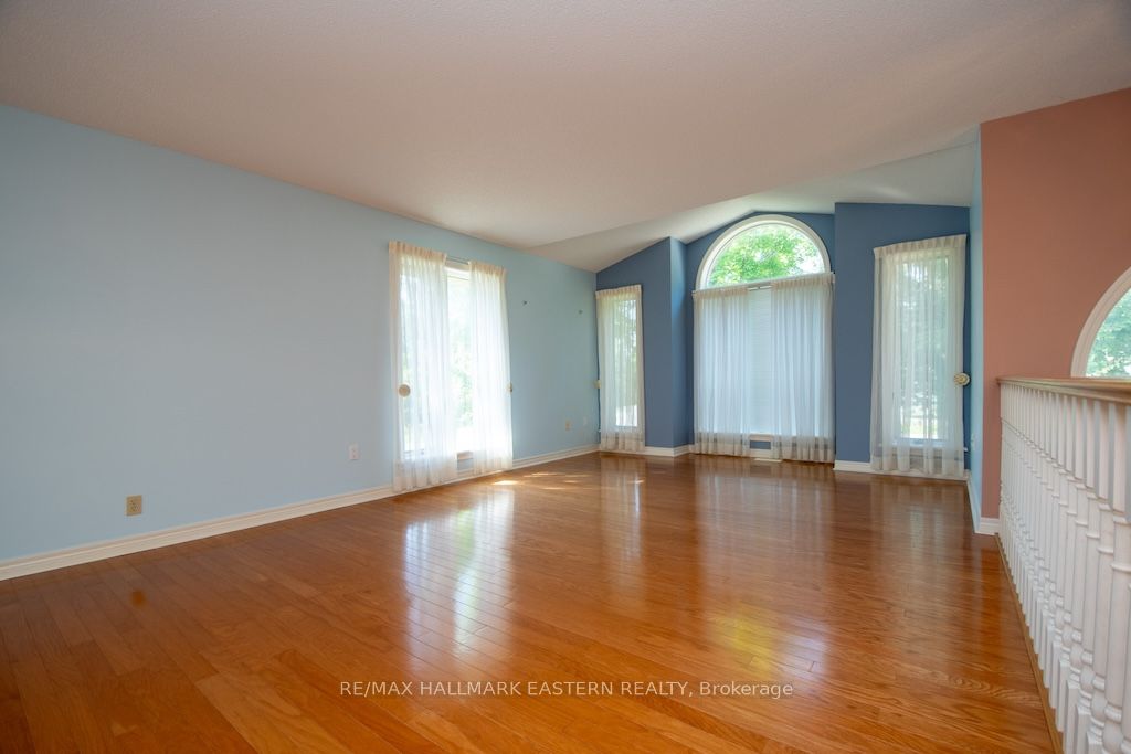 2 Huntingwood Crescent Property Photo 6