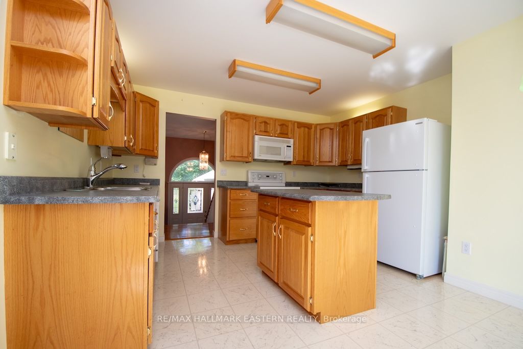 2 Huntingwood Crescent Property Photo 10