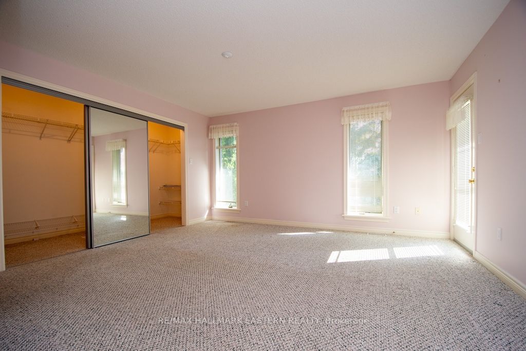 2 Huntingwood Crescent Property Photo 14