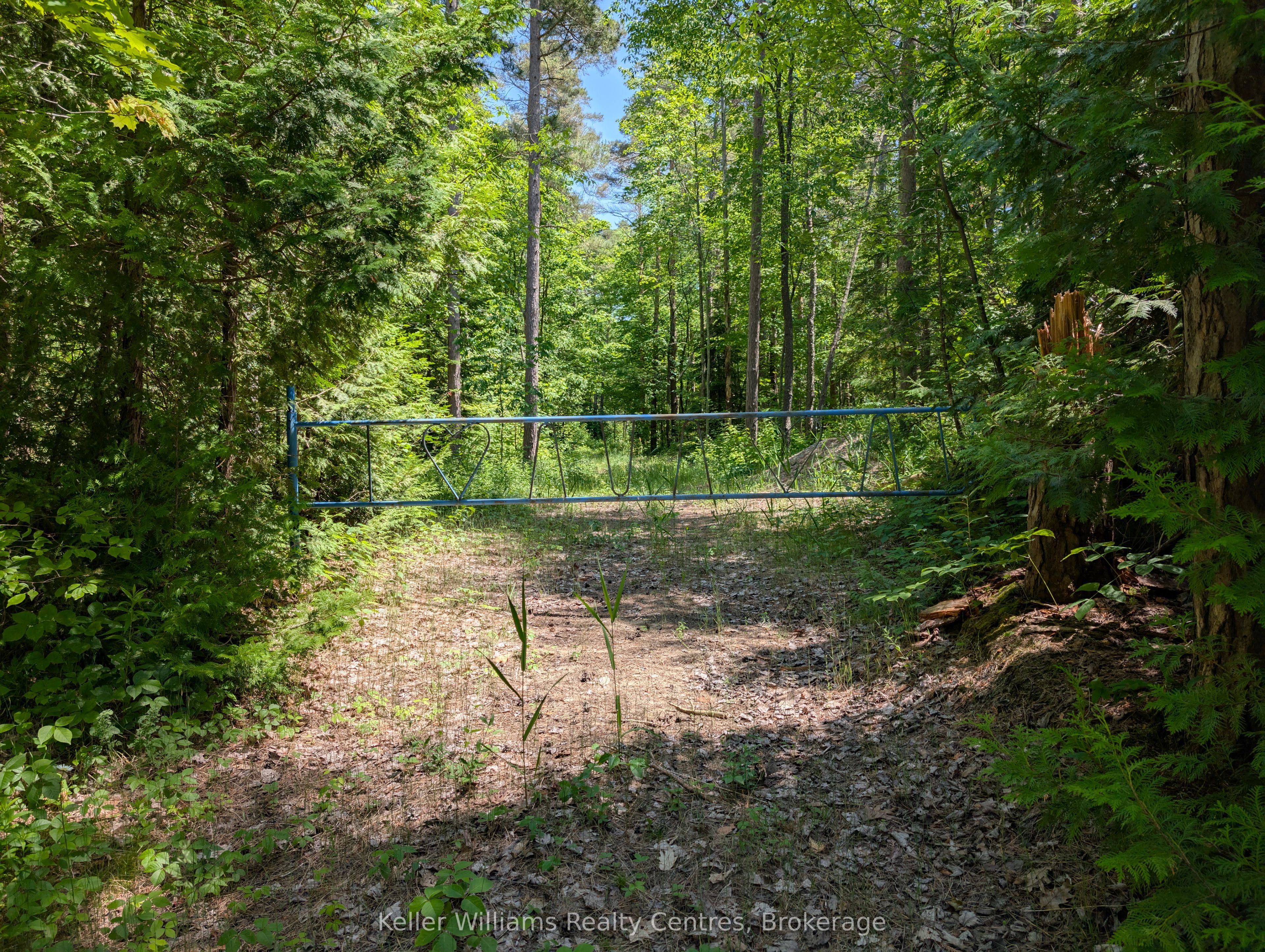 590-608 Huron Road Property Photo 5