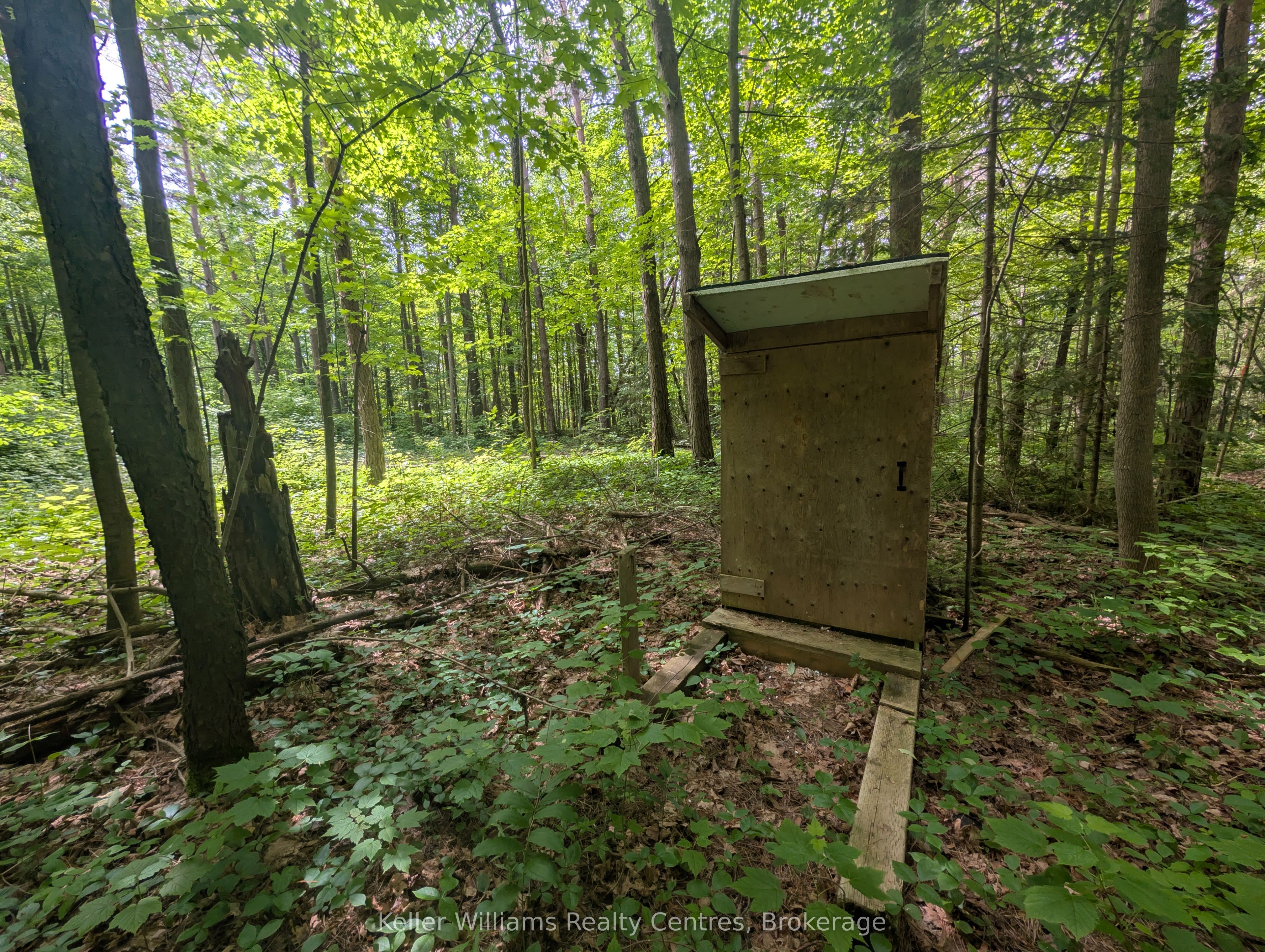 590-608 Huron Road Property Photo 31