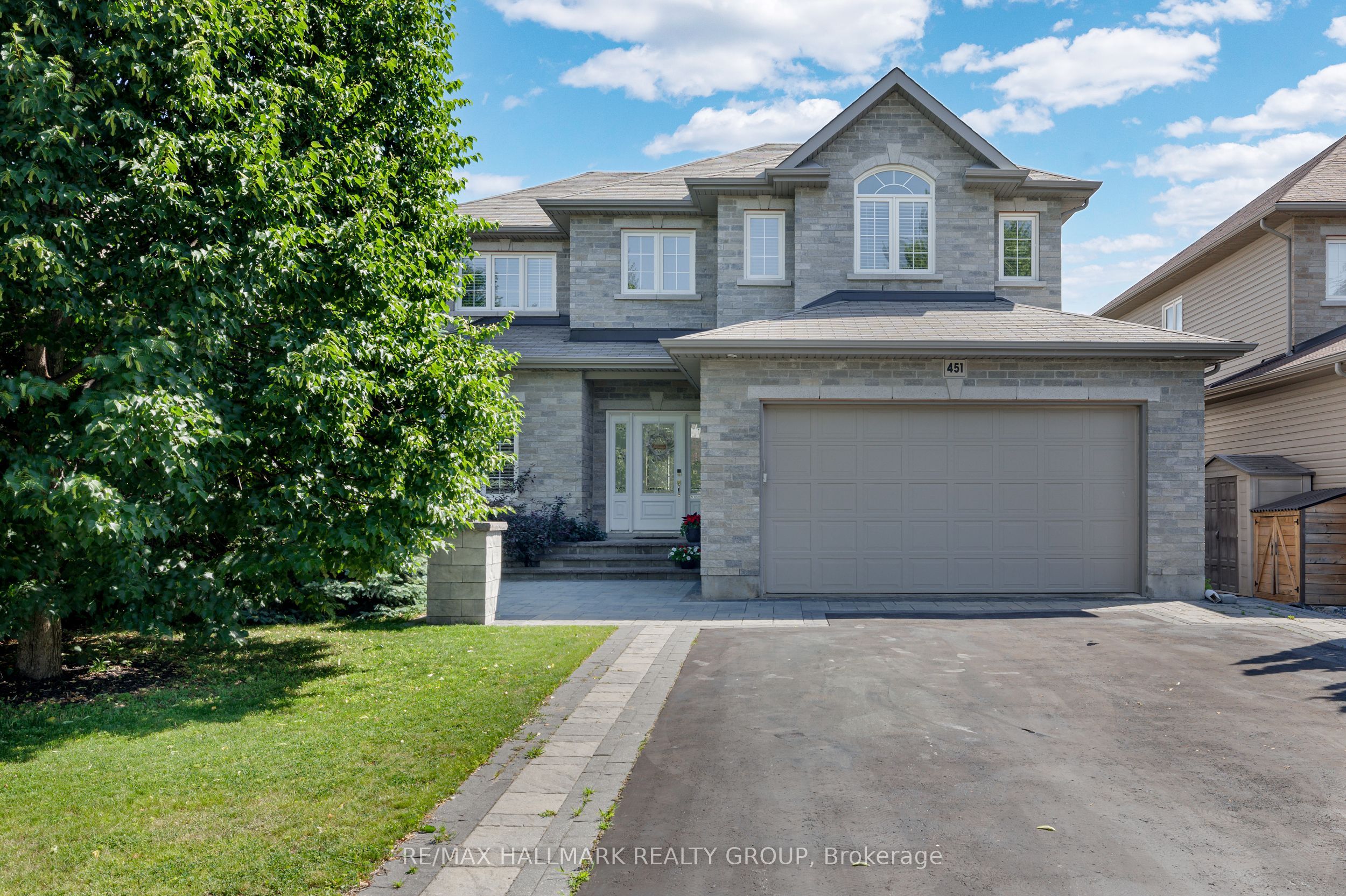 451 LANDSWOOD Way Property Photo 1