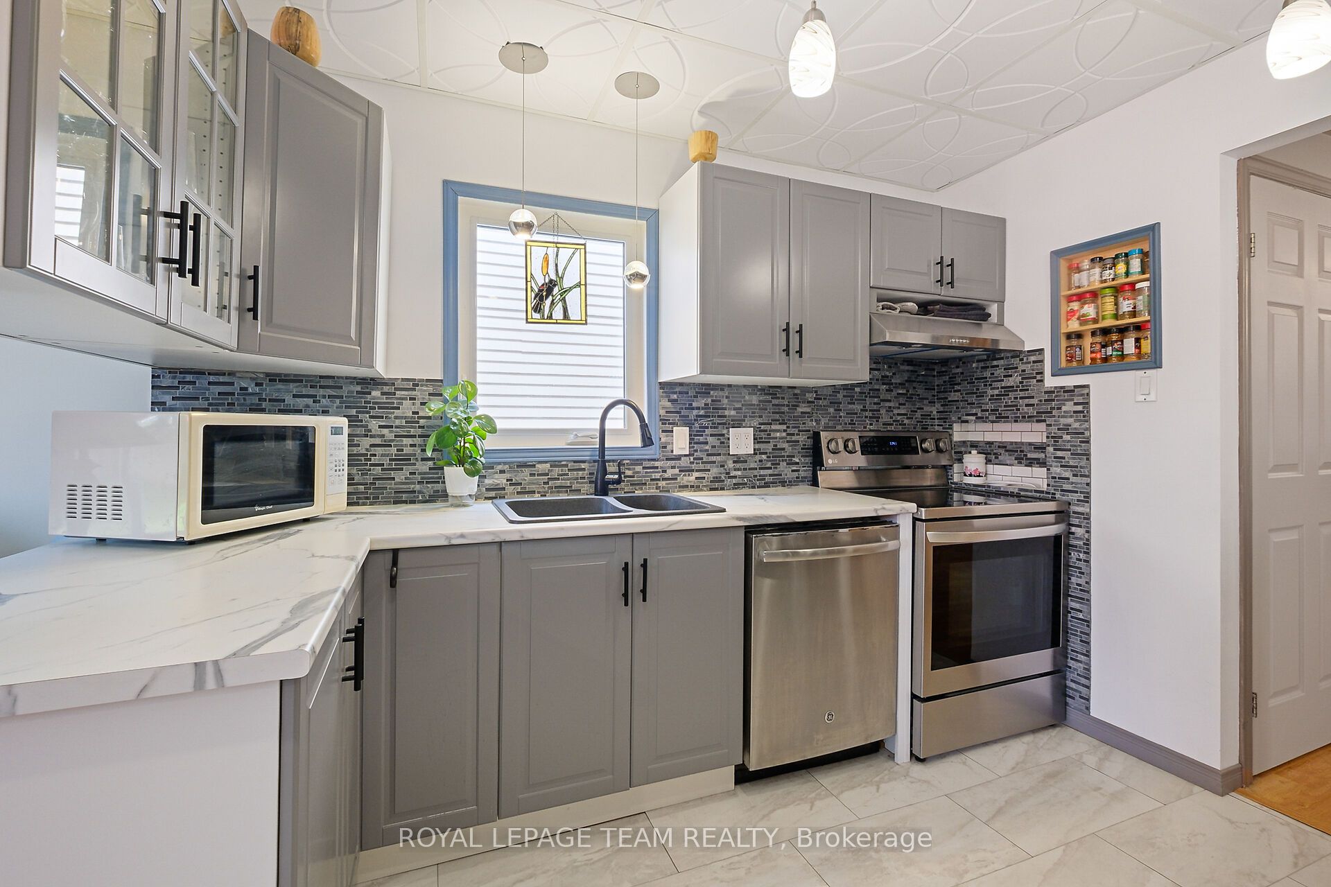 50 Rowe Drive Property Photo 15