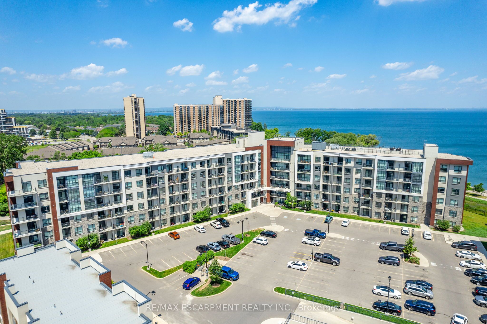 125 Shoreview Place 422 Property Photo 2