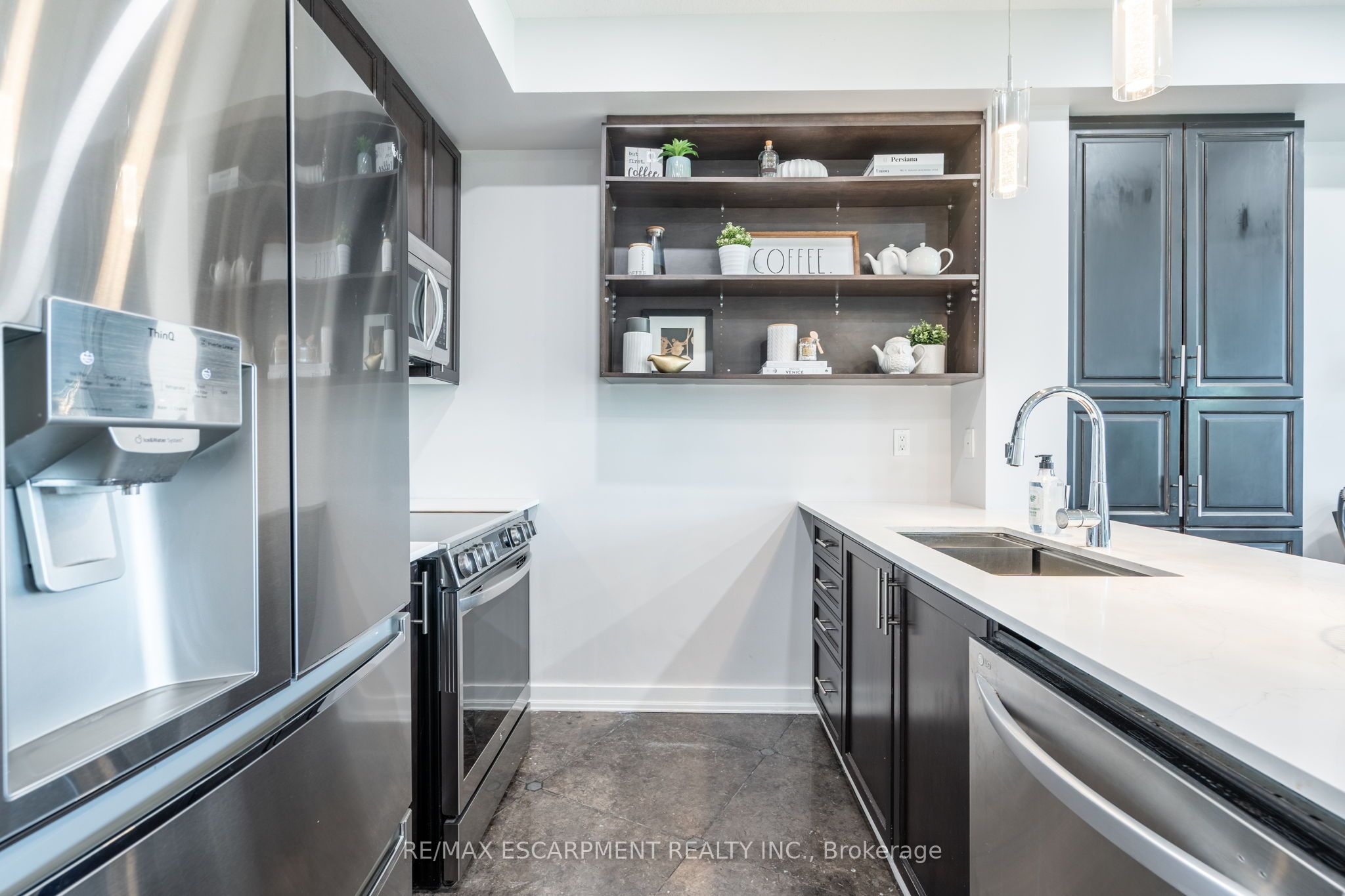 125 Shoreview Place 422 Property Photo 6