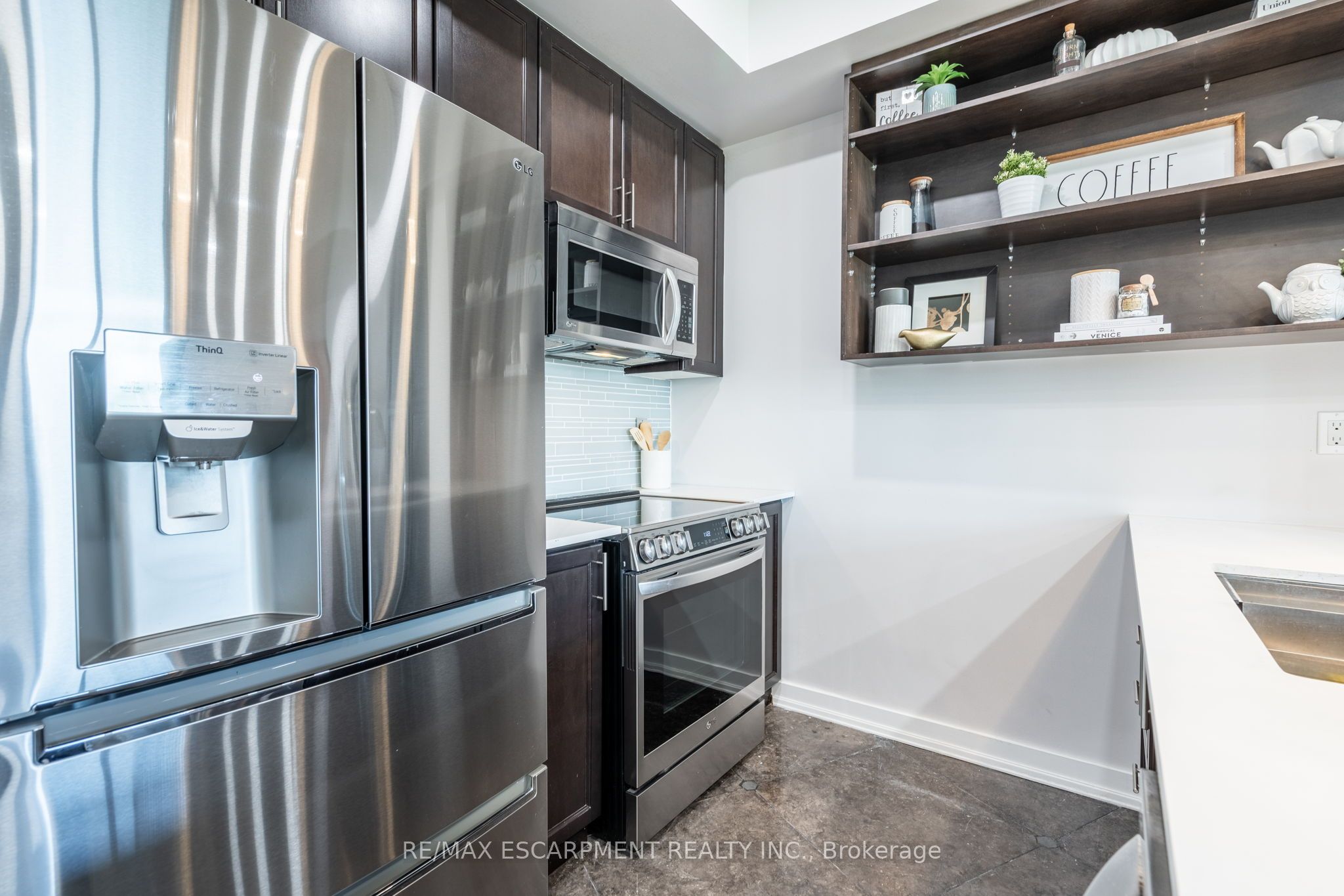 125 Shoreview Place 422 Property Photo 7