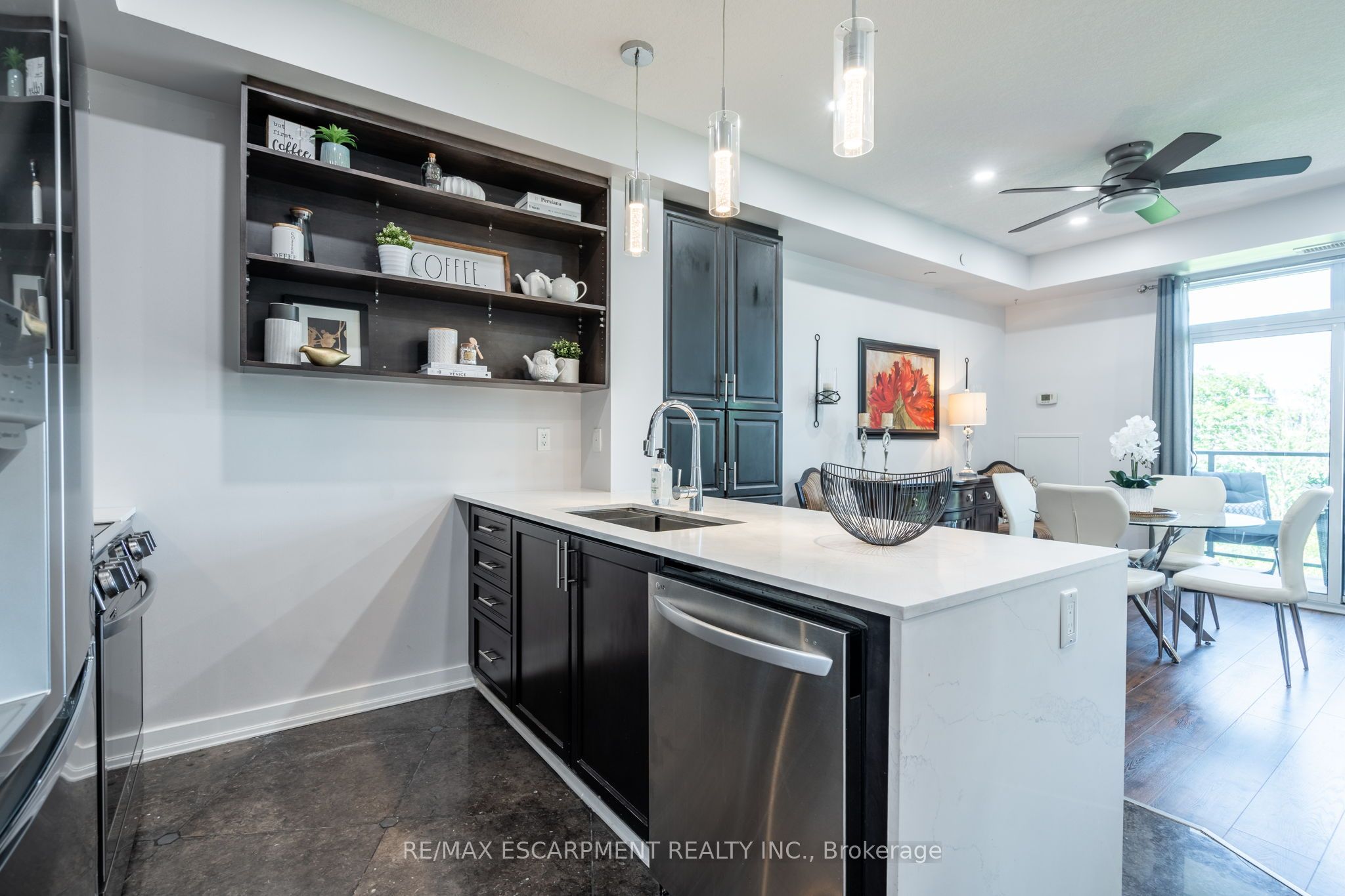 125 Shoreview Place 422 Property Photo 8