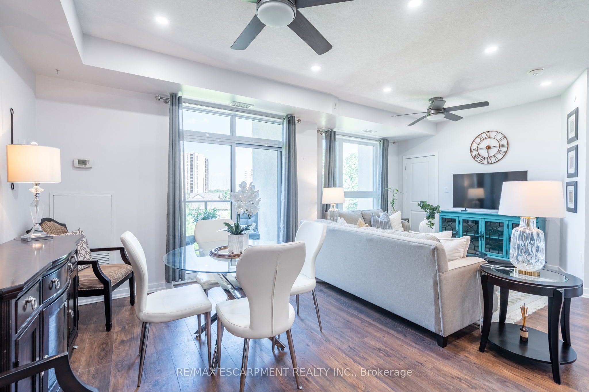 125 Shoreview Place 422 Property Photo 9