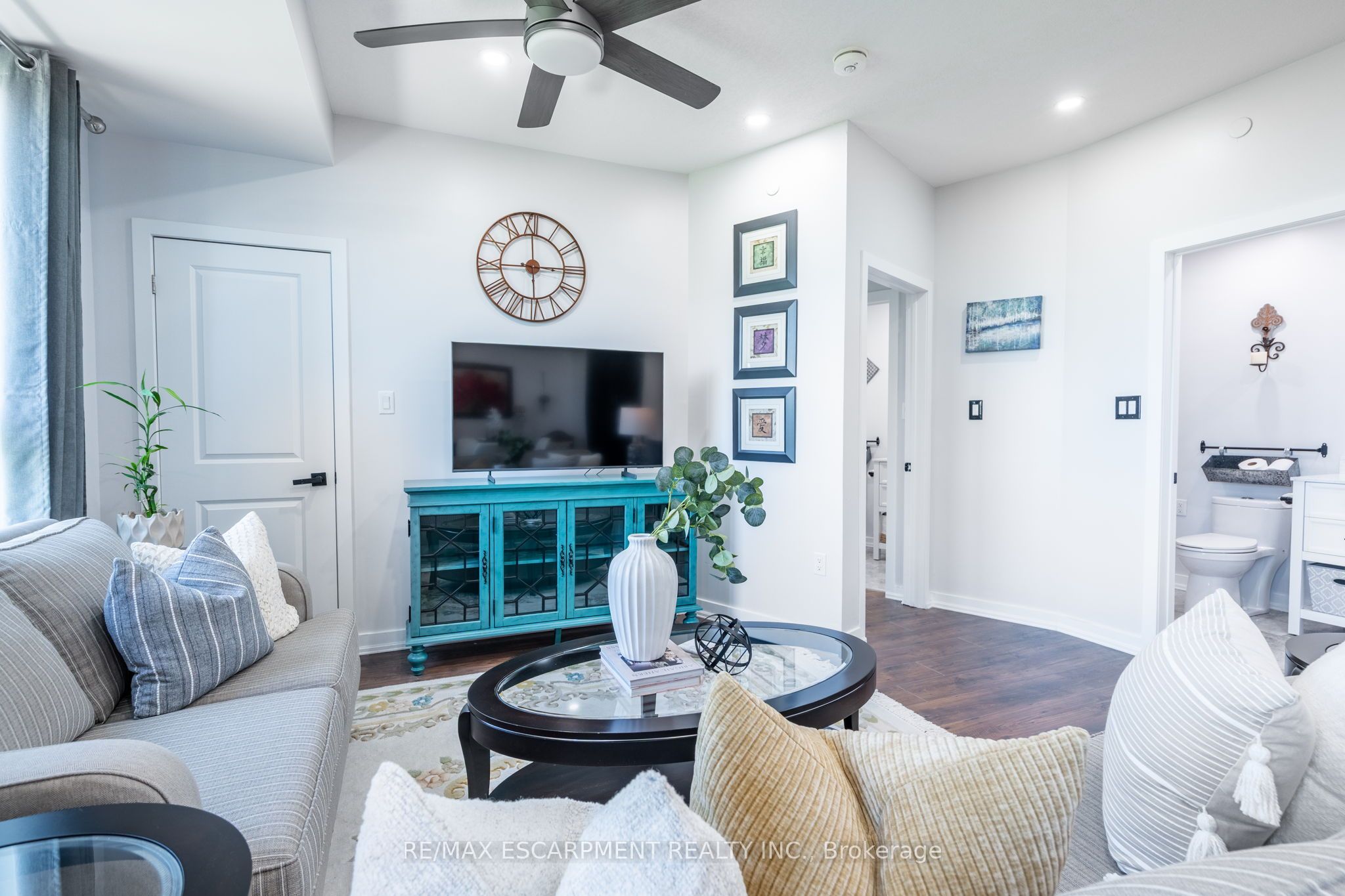 125 Shoreview Place 422 Property Photo 13