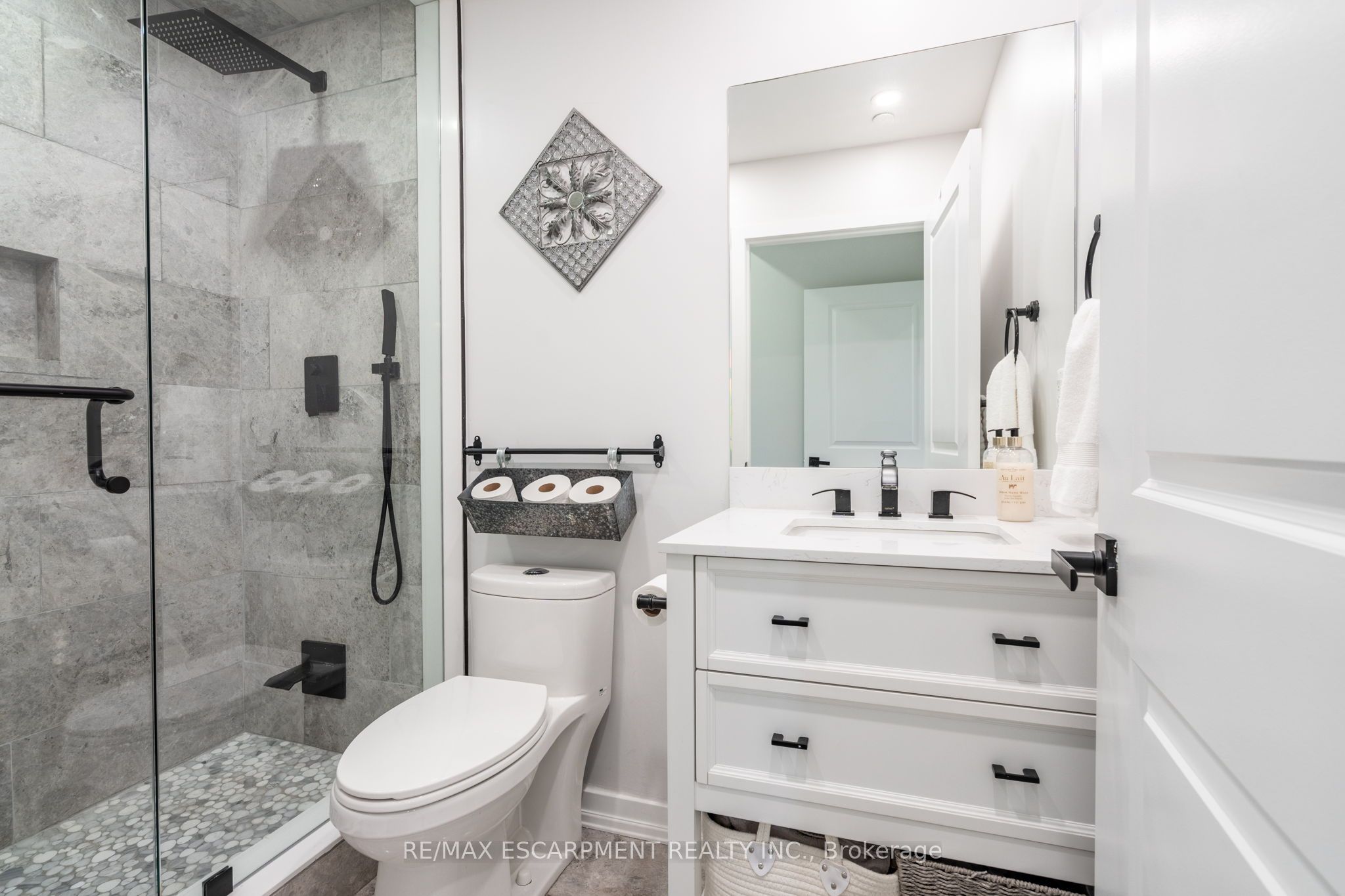 125 Shoreview Place 422 Property Photo 16