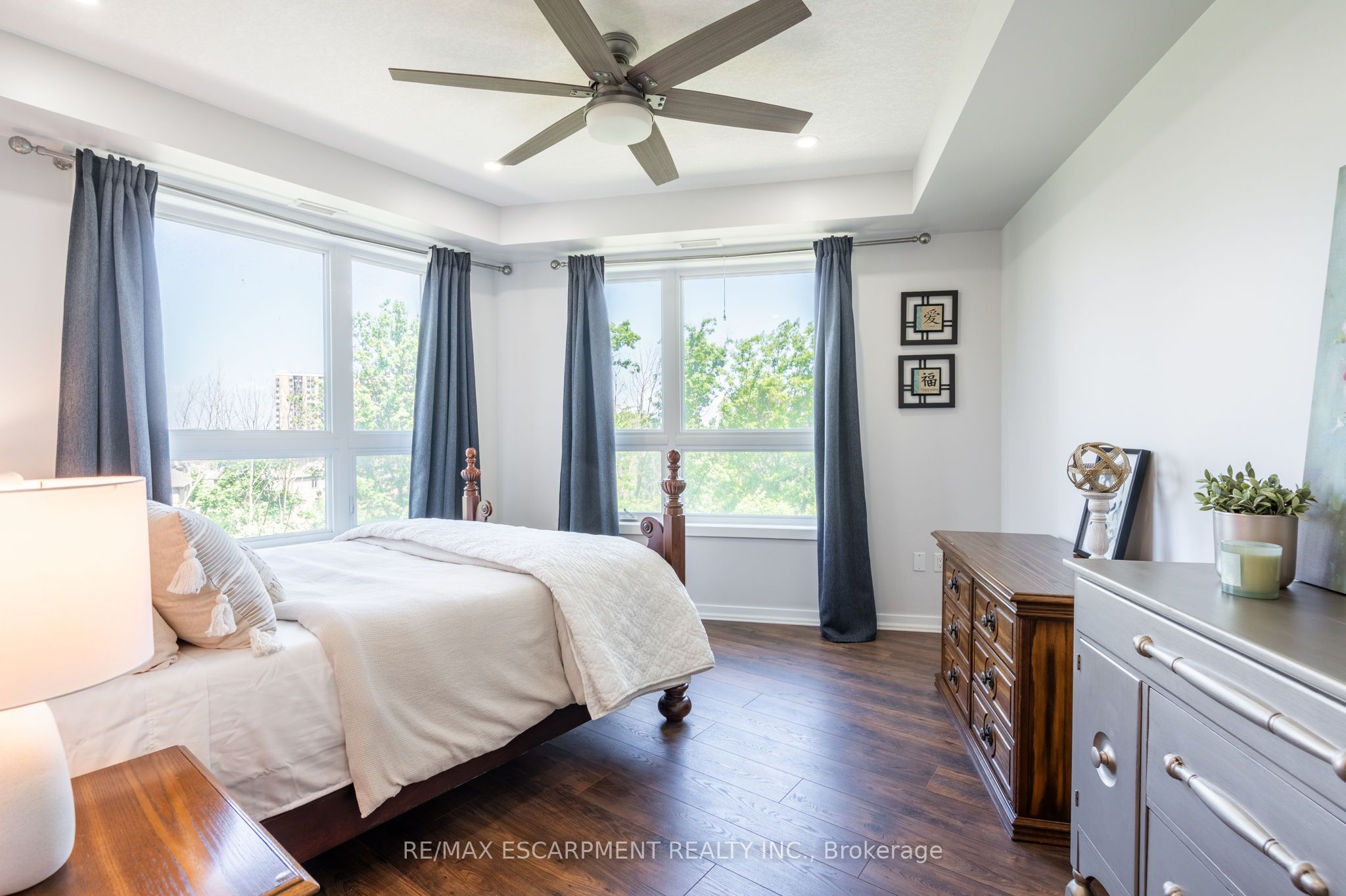 125 Shoreview Place 422 Property Photo 17