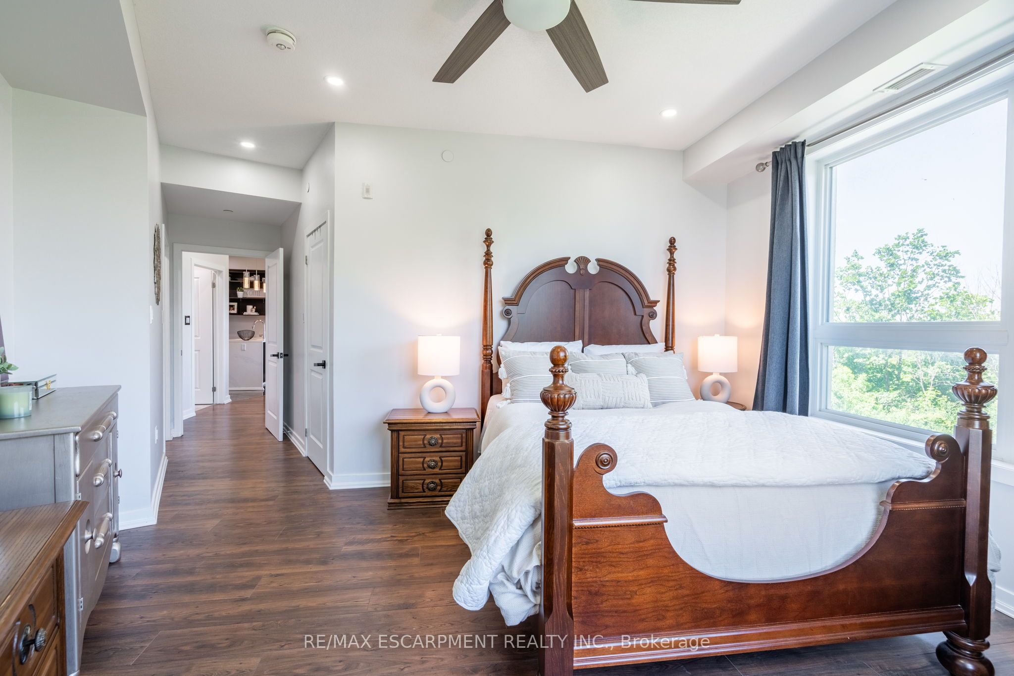 125 Shoreview Place 422 Property Photo 19