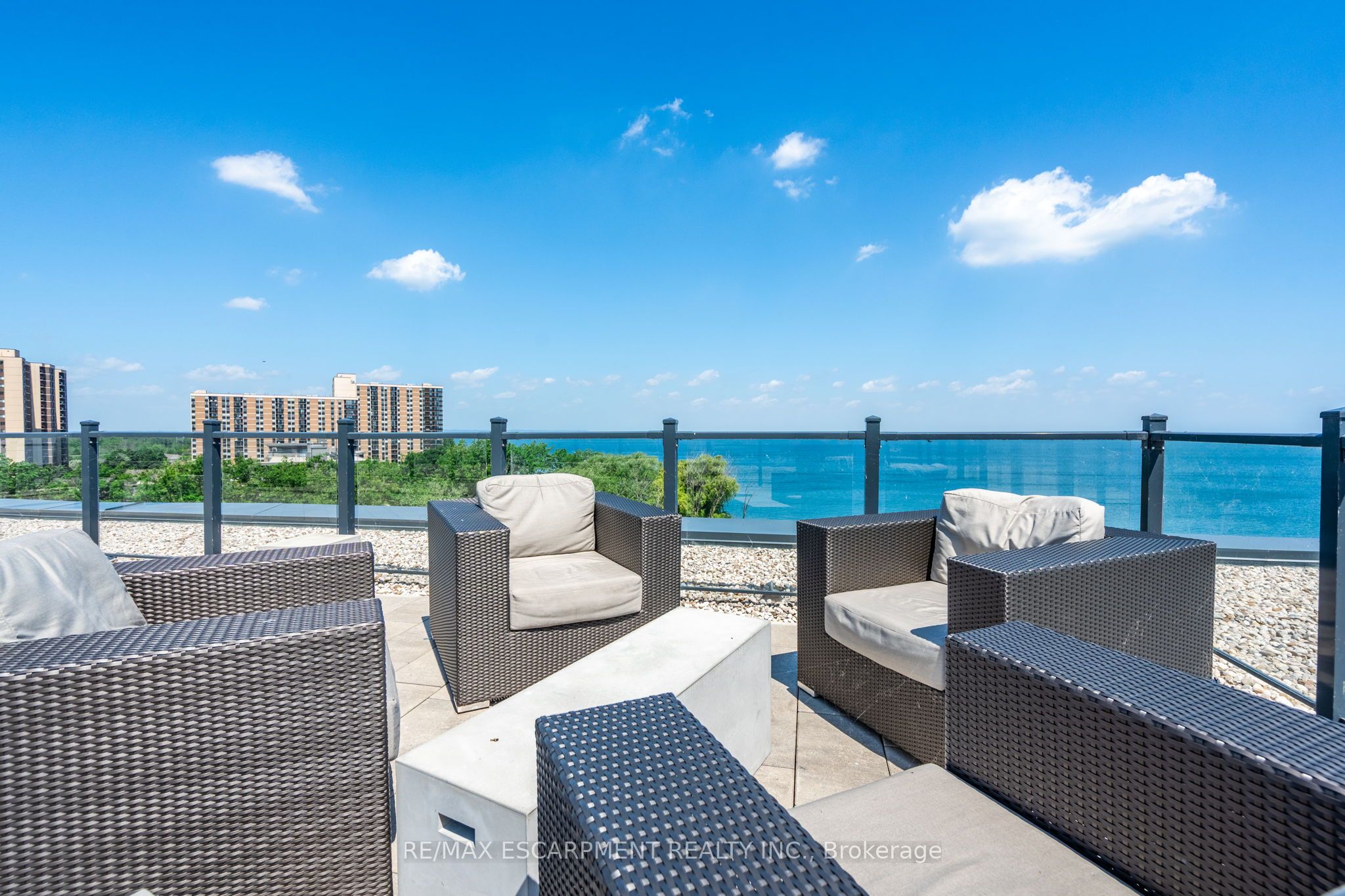 125 Shoreview Place 422 Property Photo 30