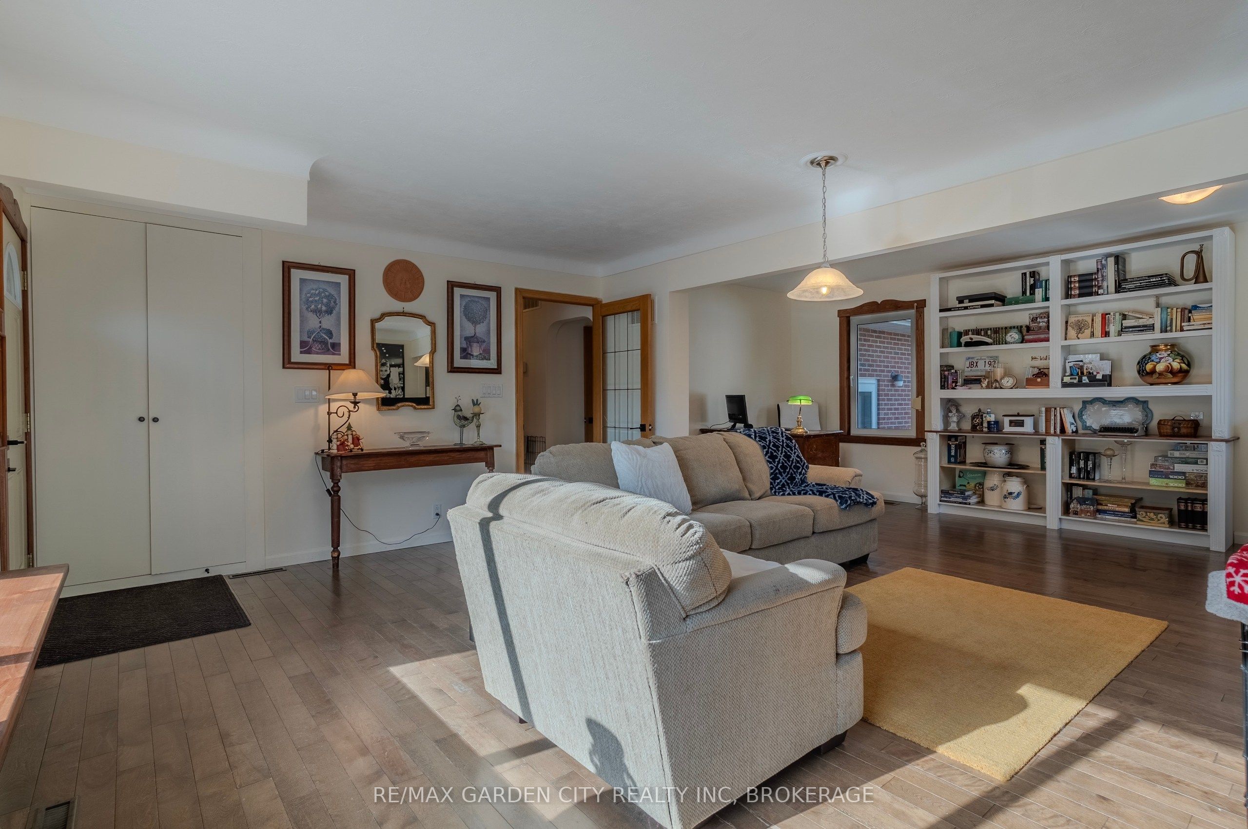 14 Edinburgh Drive Property Photo 7