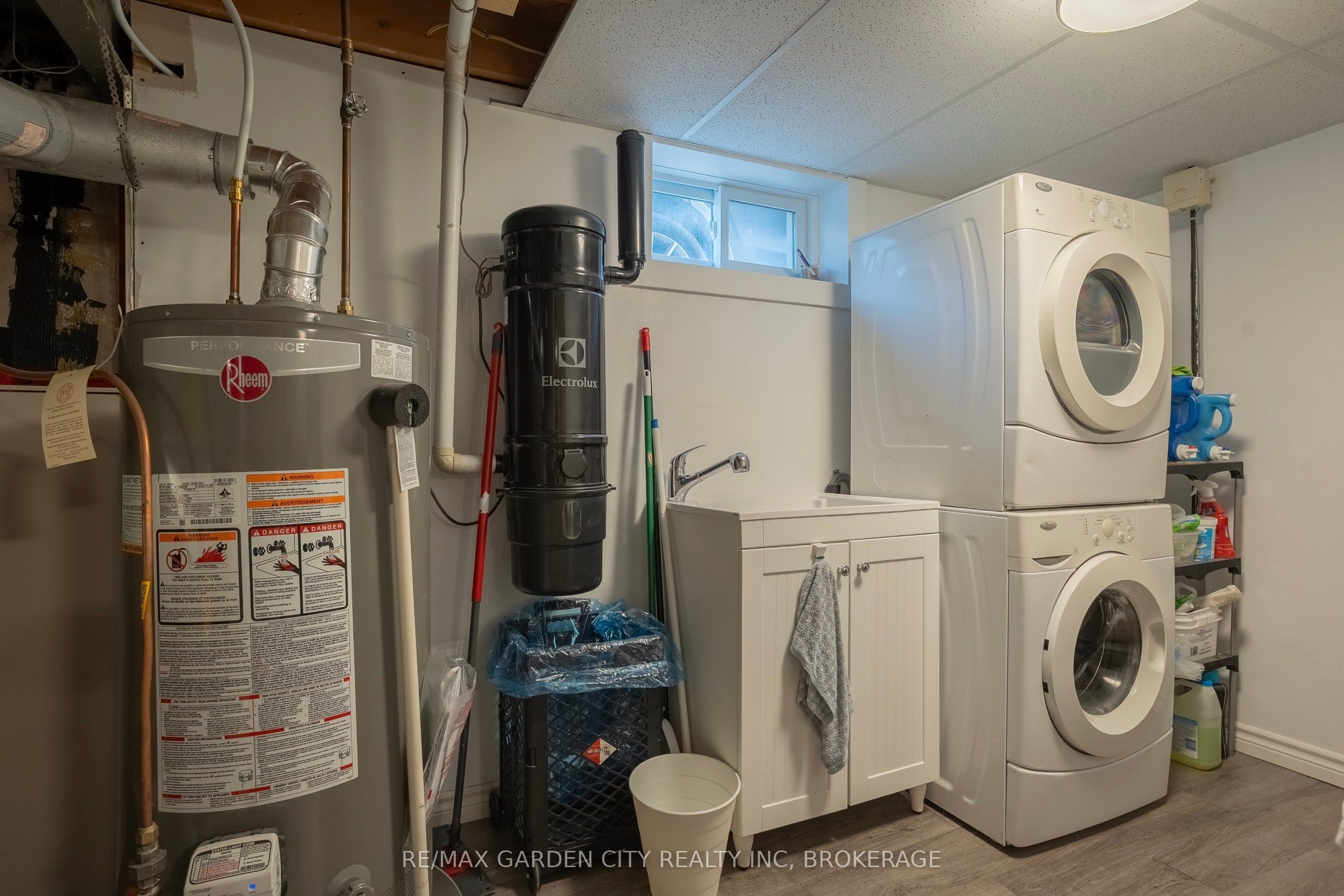 14 Edinburgh Drive Property Photo 26
