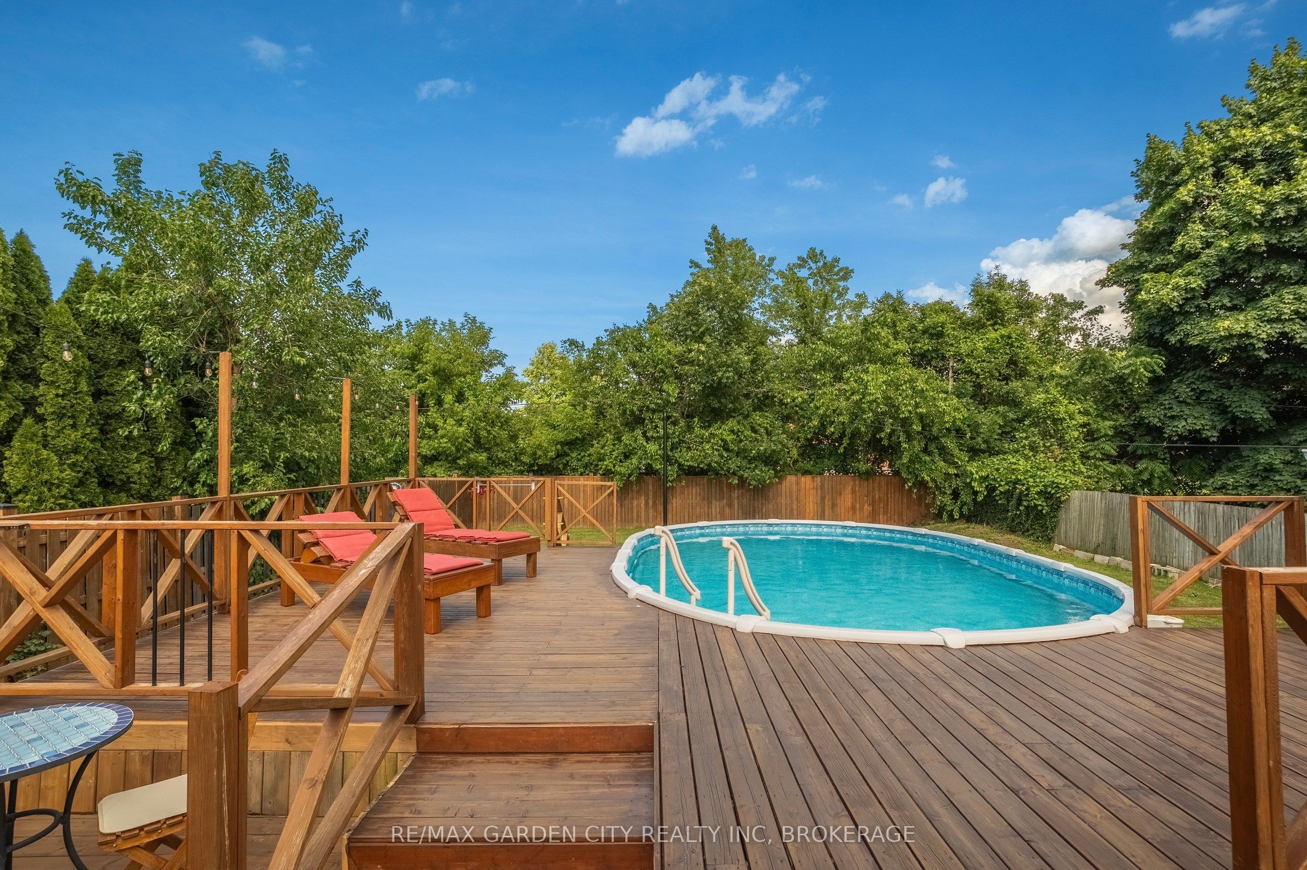 14 Edinburgh Drive Property Photo 29